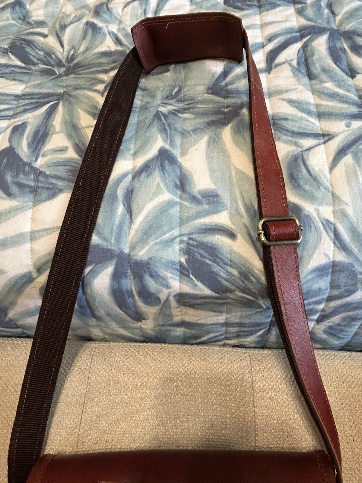 Premium Genuine Leather Reddish Daily Companion Messenger Bag & Matching Hat NEW