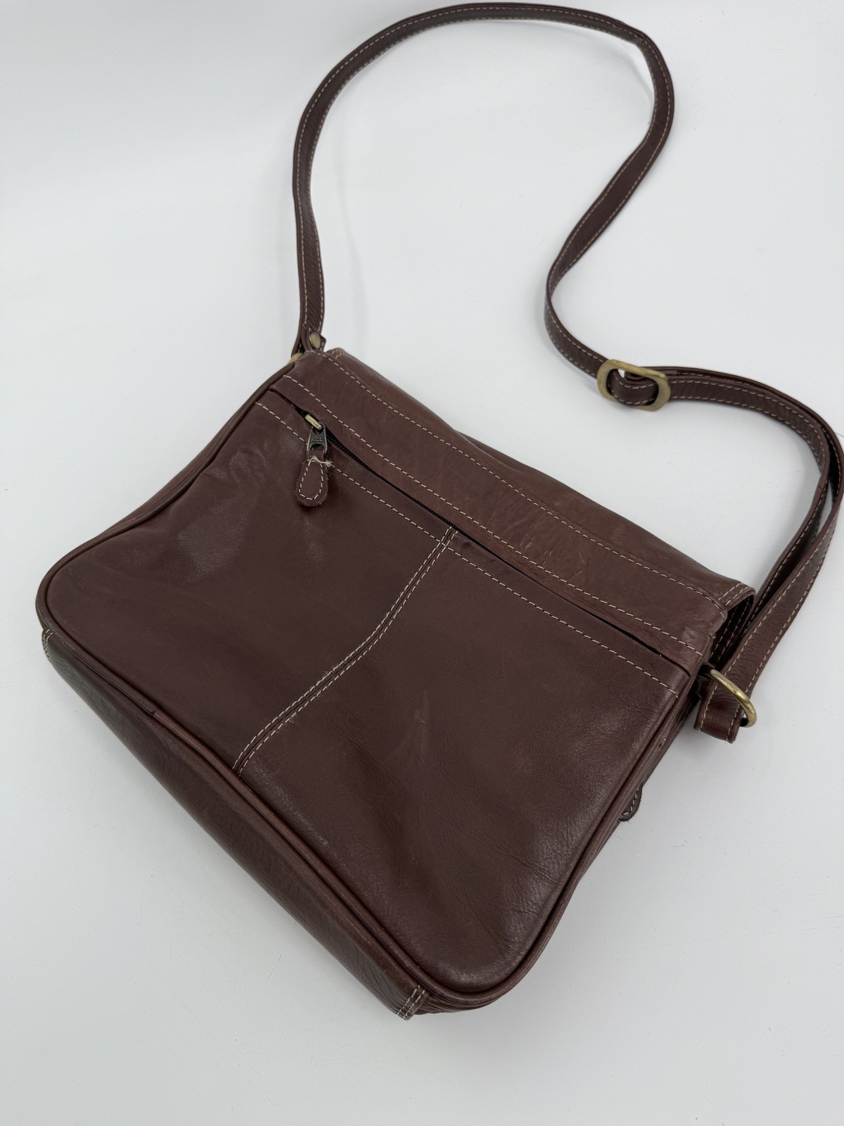 CHAOS Rust Brown Leather Medium Messenger Bag Organizer Office Commute Travel