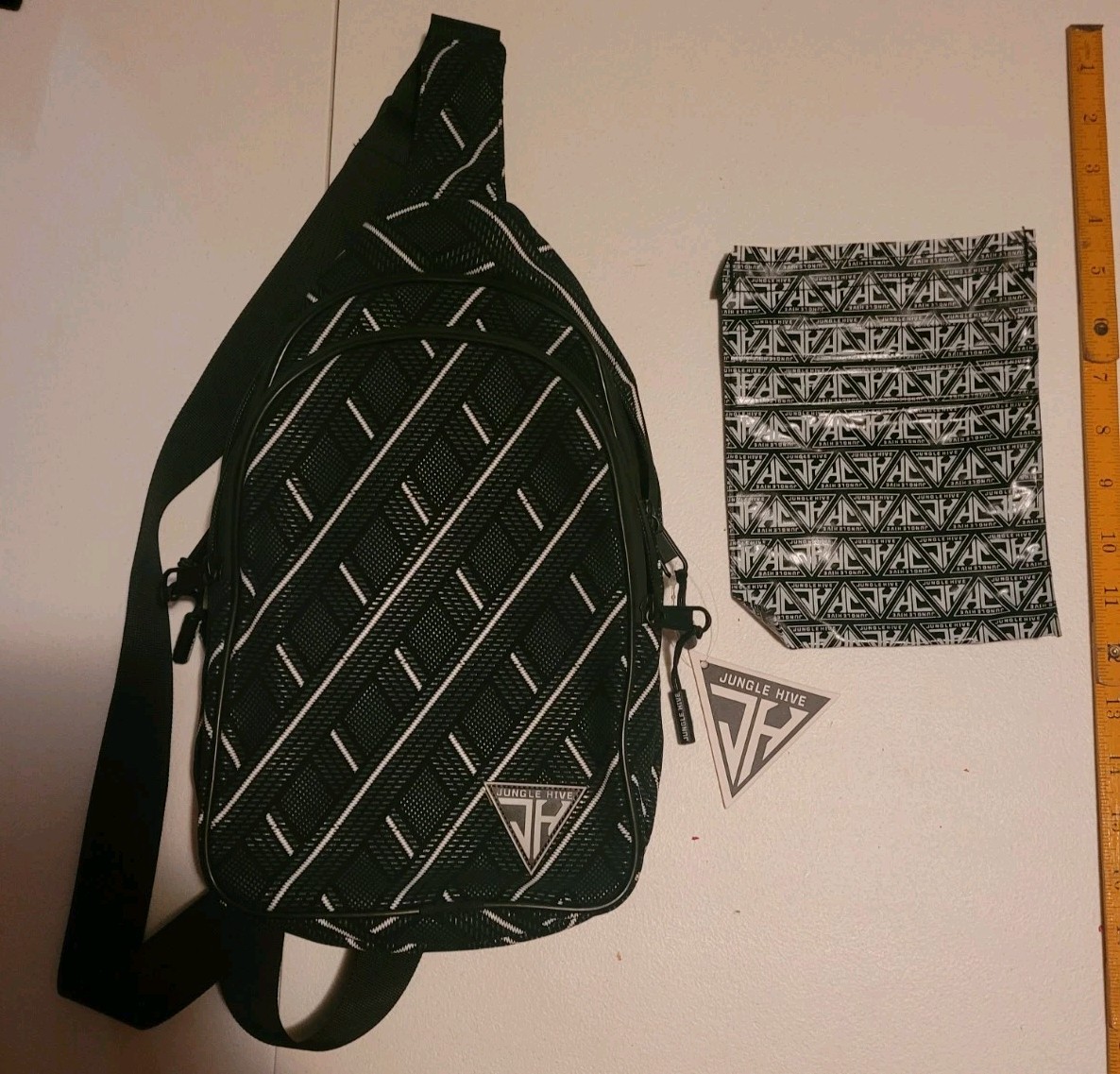 Jungle Hive Smell Proof Crossbody Sling Type Bag