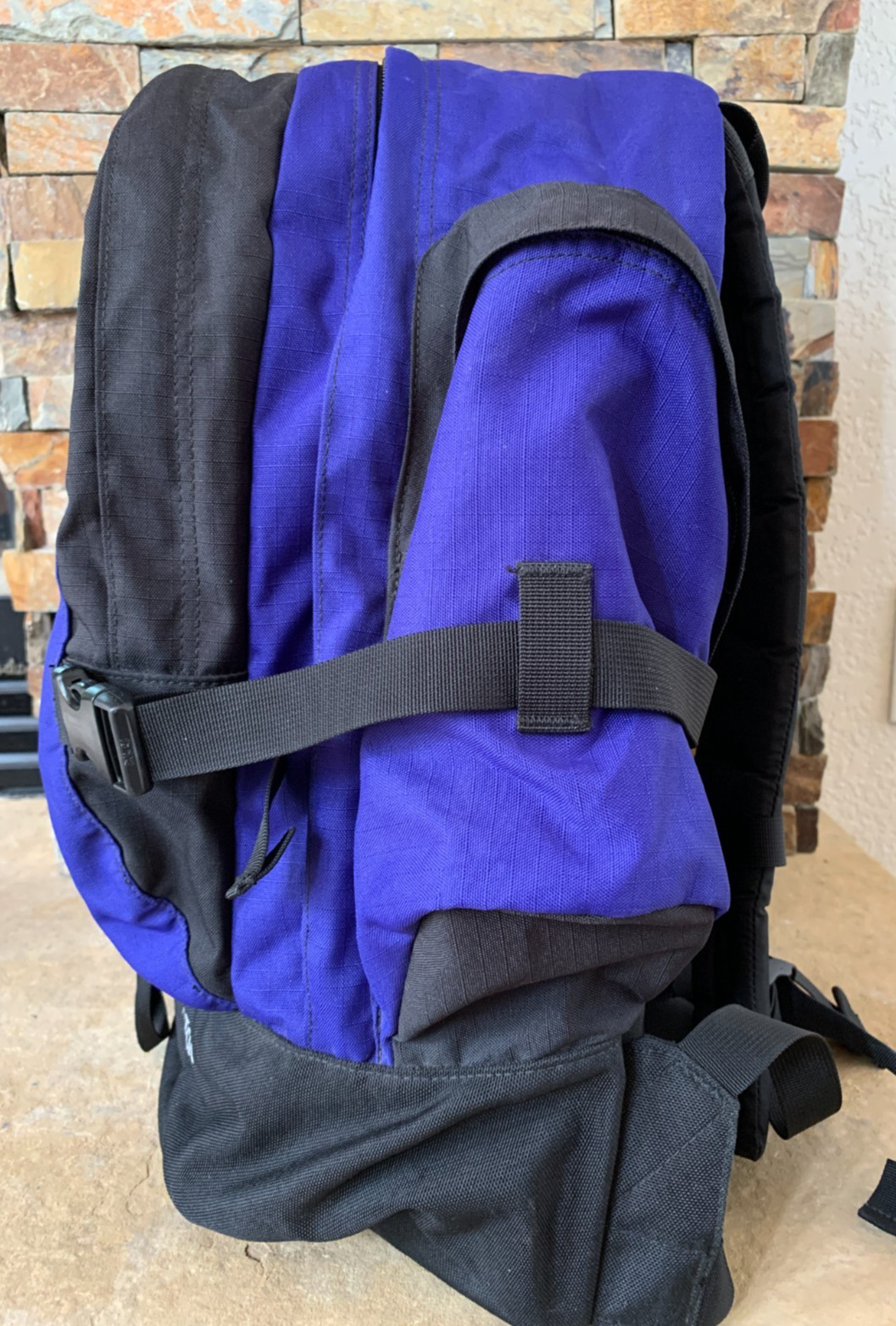 Vintage THE NORTH FACE Wasatch Backpack Outdoor Hiking Carry on Travel Bag 35L