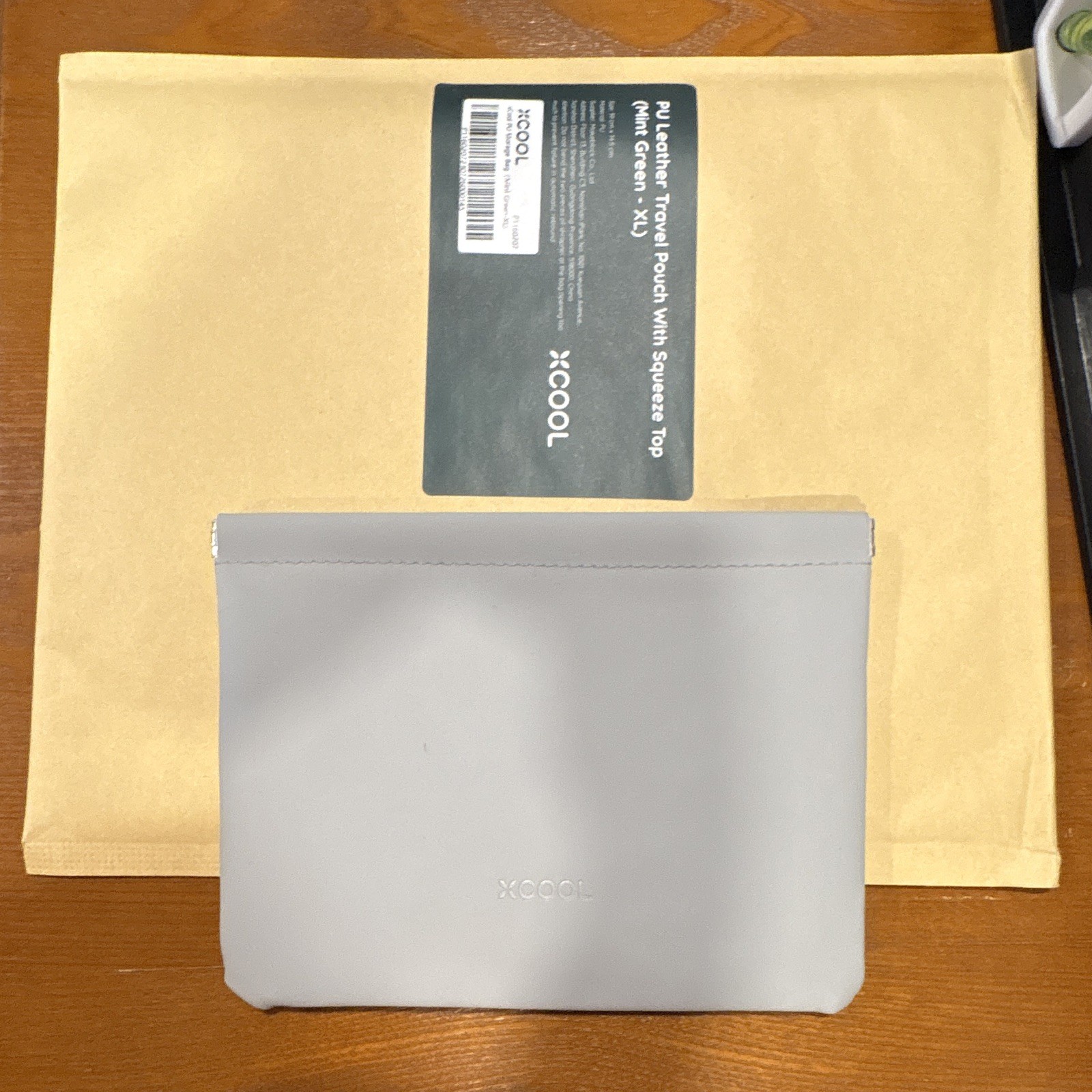 xCool Travel Pouch Squeeze Top, XL, Grey, Solid pouch. Soft durable material