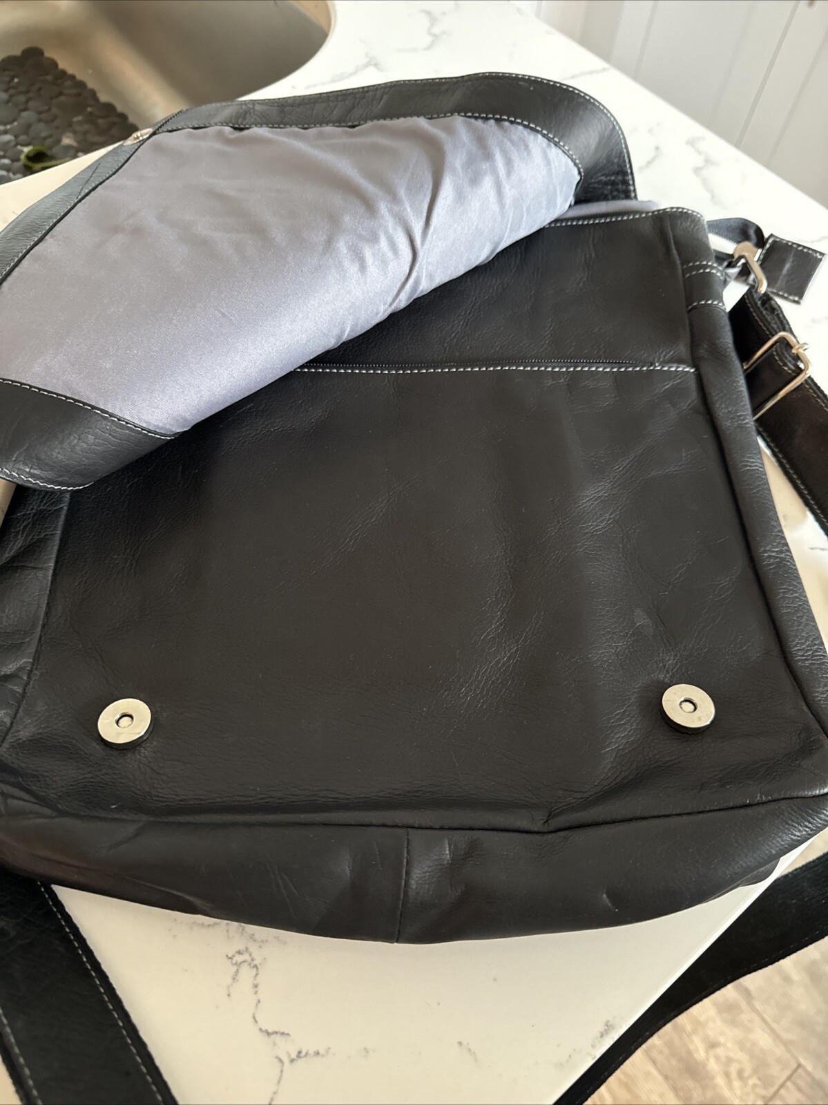 Colombia Black GENUINE LEATHER FLAP ZIP TOP MESSENGER SHOULDER BAG