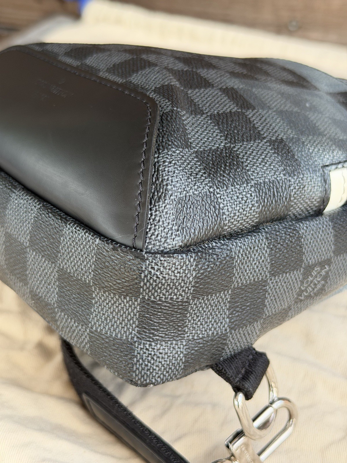 Louis Vuitton Damier Graphite Giant Avenue Sling Bag Black LV