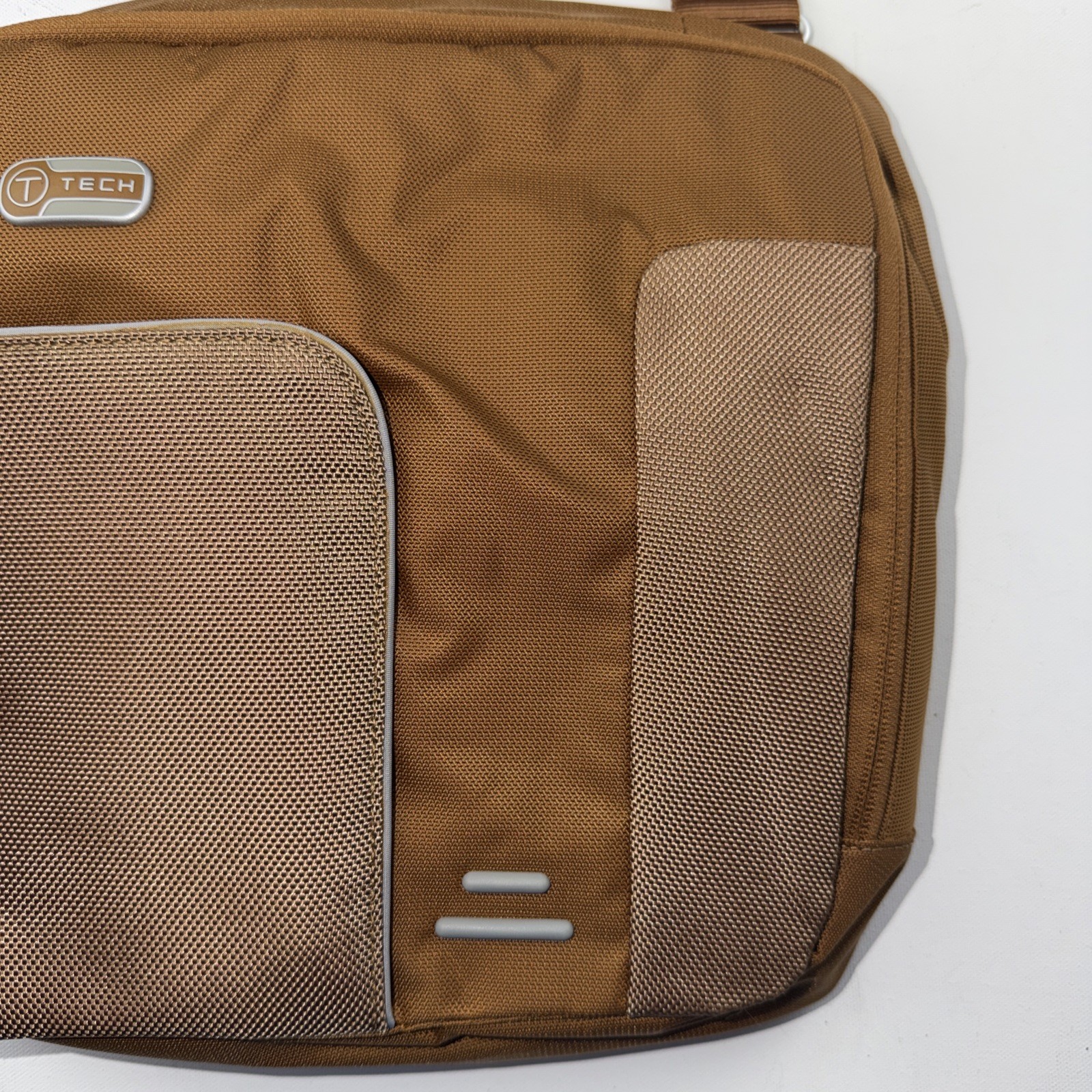 Tumi T-Tech Crossbody Sling Pack Messenger Travel Bag Brown Style 57436RU