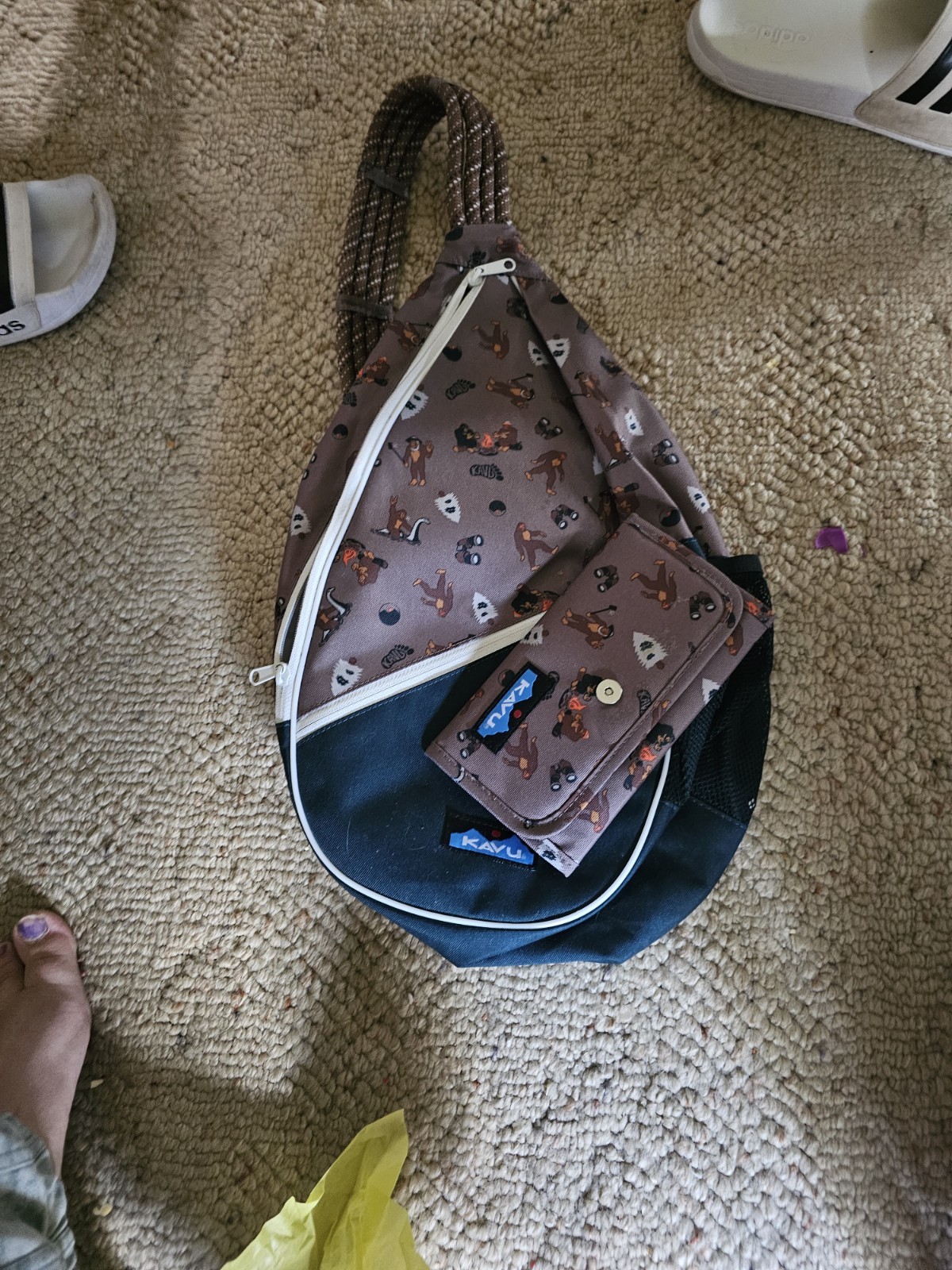 KAVU Rope Sling Bag Sasquatch Brown/Black Crossbody + Zip Wallet Pouch
