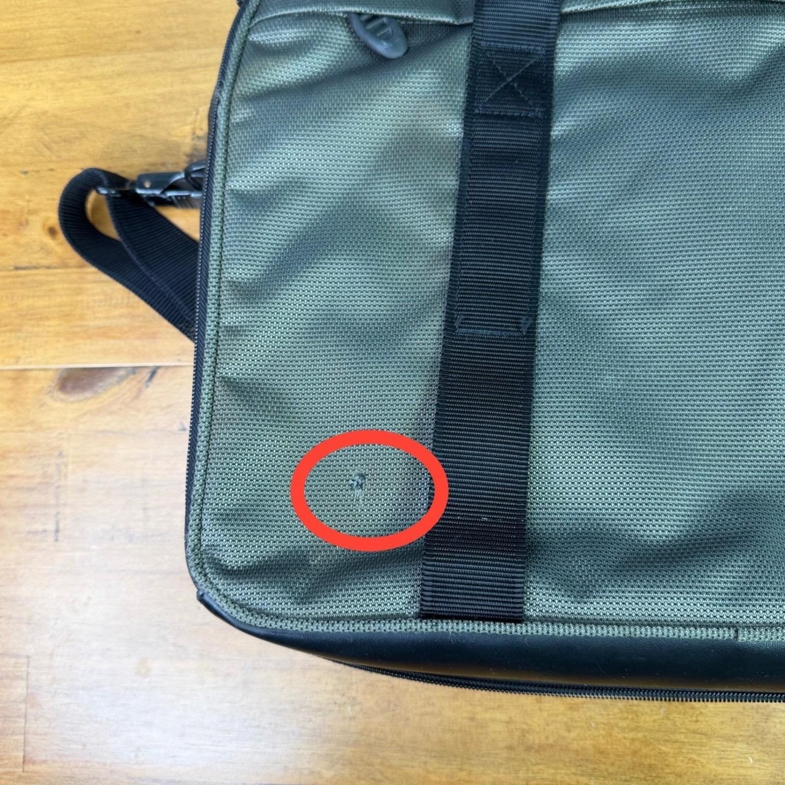 Tumi T2 Ballistic Nylon Messenger Laptop Briefcase Bag