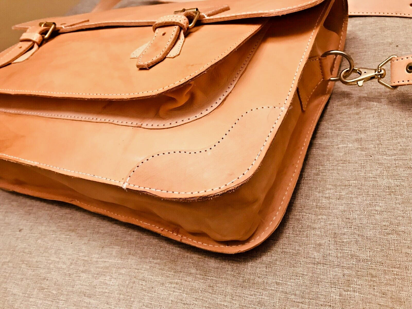 Natural Tan Burnished Belting Leather Briefcase / Messenger Bag – SPAIN