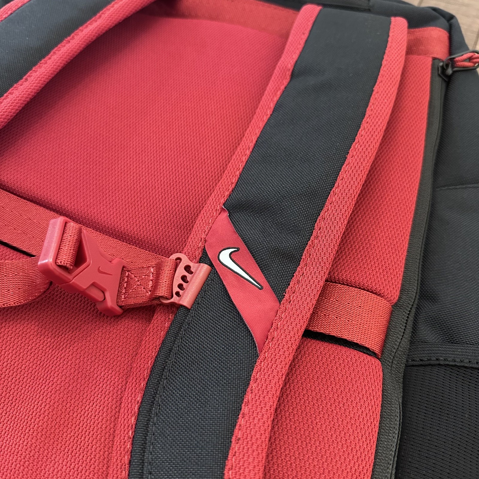 Nike Washington State Cougars Utility Speed Backpack 2024 Black Red HM5126-010