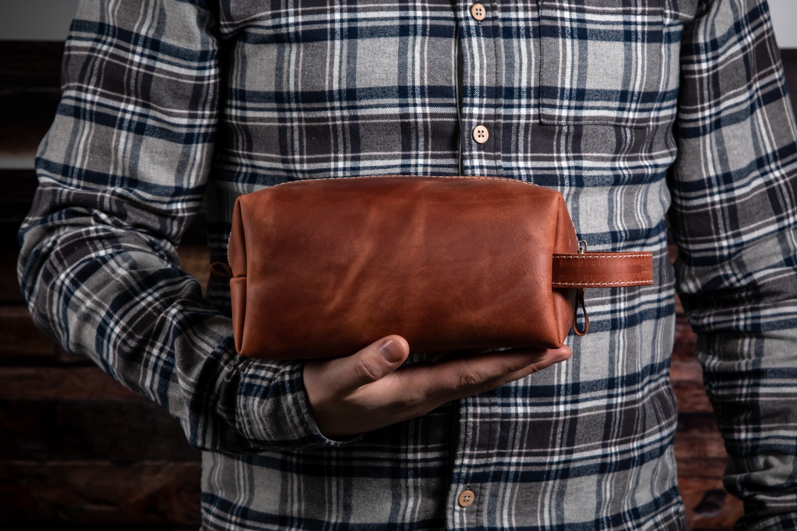 Personalized Genuine Leather Toiletry Bag For Men Dopp Kits For Him Wash Bag