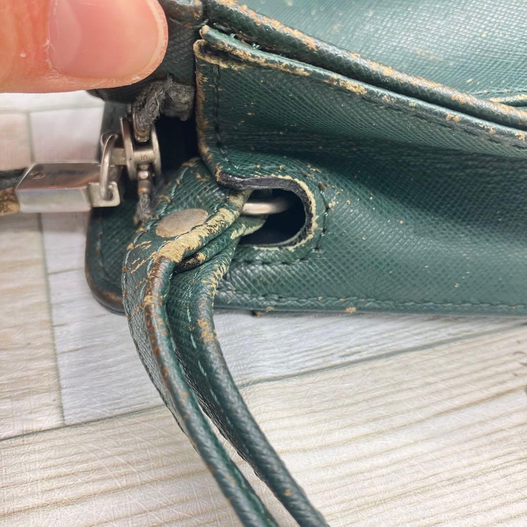 Authentic Burberry Leather Clutch Bag Green 25.7cm x 18cm x 6.5cm Damaged