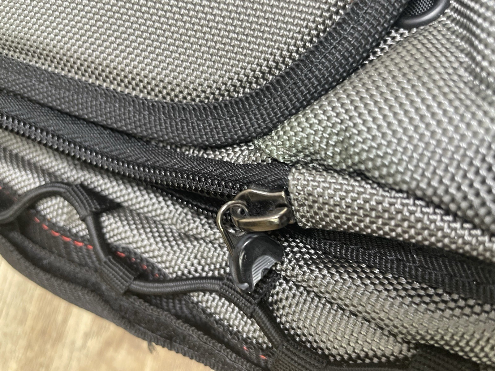 Oakley Tactical Field Gear Vertical Messenger Laptop Bag Shoulder Strap Vintage