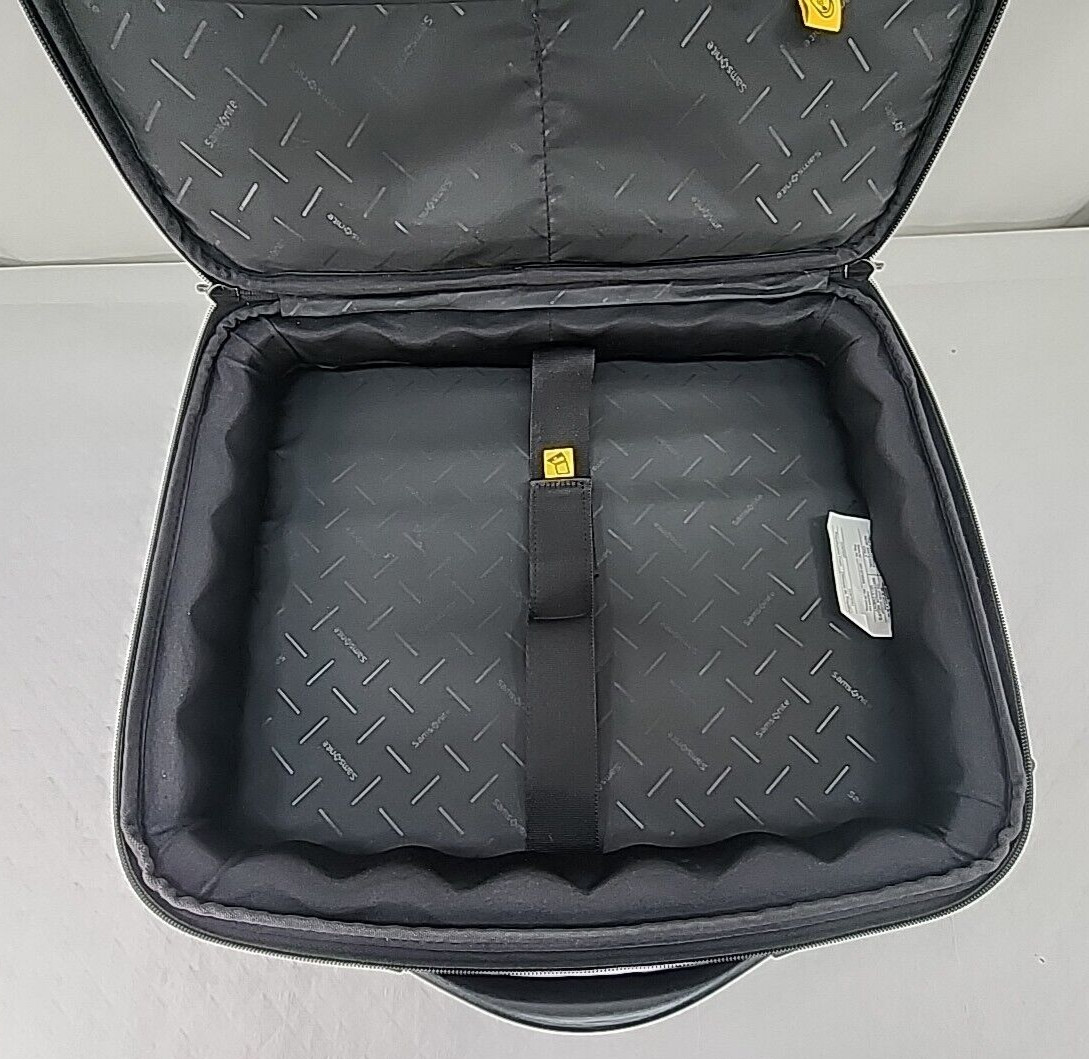 Samsonite Proteo Formal Briefcase 14”x17.5″x4″ Black Business Luggage