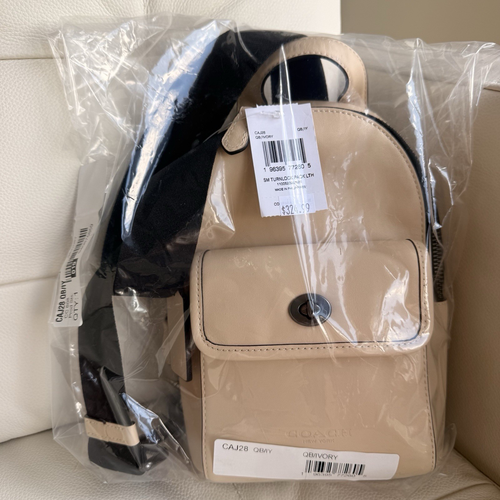 NWT COACH MEN’S Small Turnlock Sling Pack Bag Gunmetal/Ivory Calf Leather CAJ28