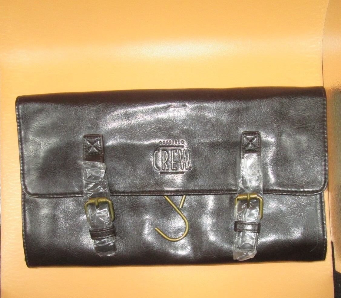 american crew Leather Hanging tolietry bag