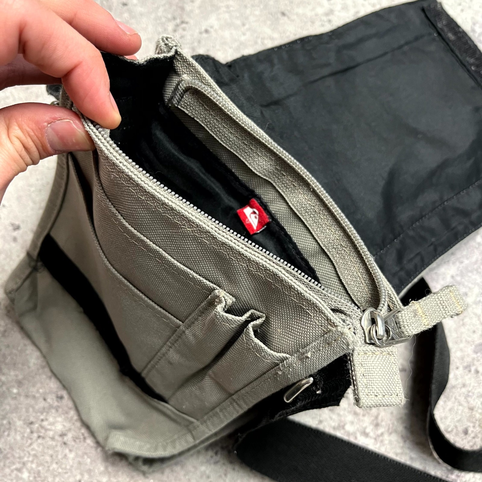 Vintage QUIKSILVER Biege Canvas Utility Shoulder Bag Crossbody Messenger Pouch