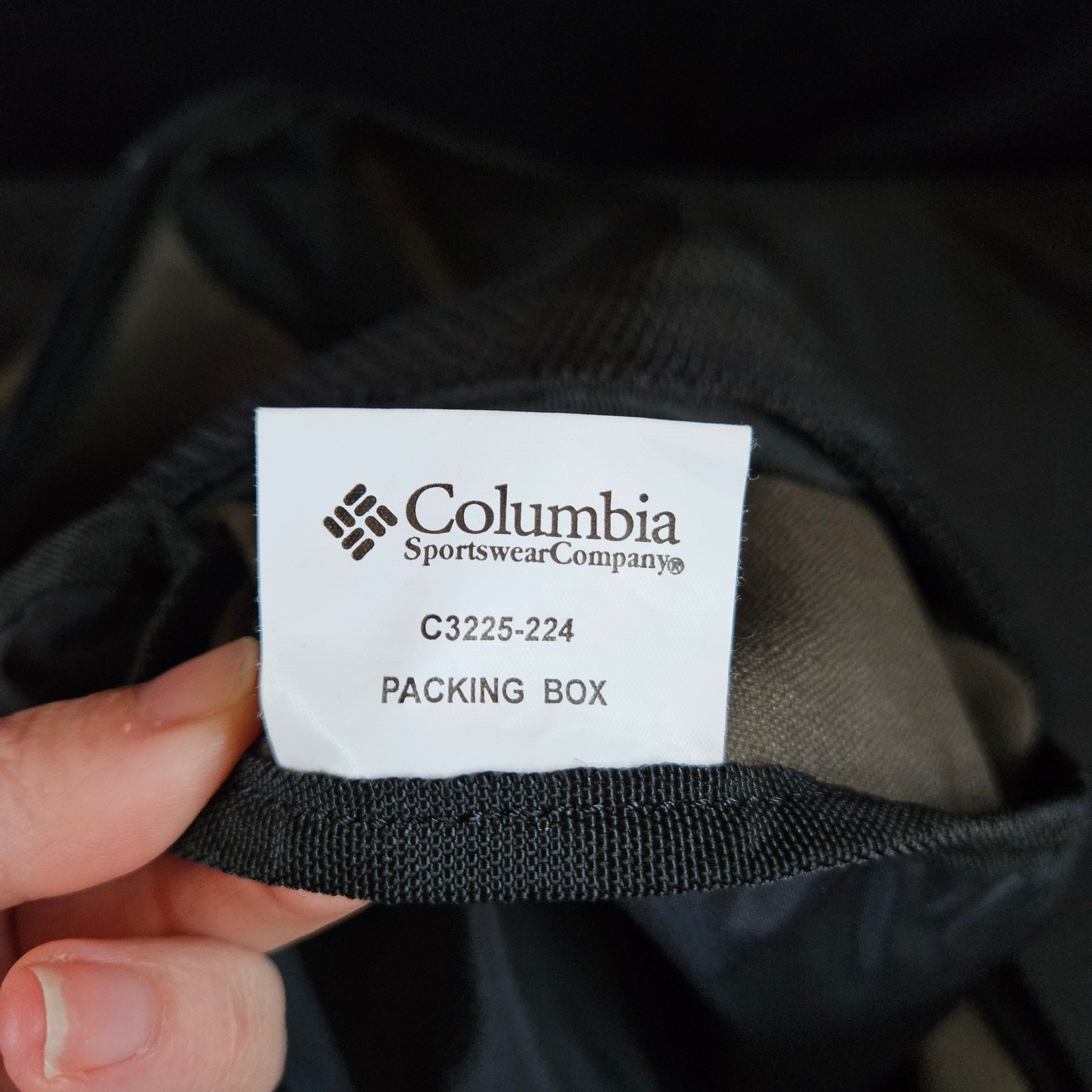 Columbia Nylon Packing Box Zip Up Bag Outdoors Camping Hiking Travel