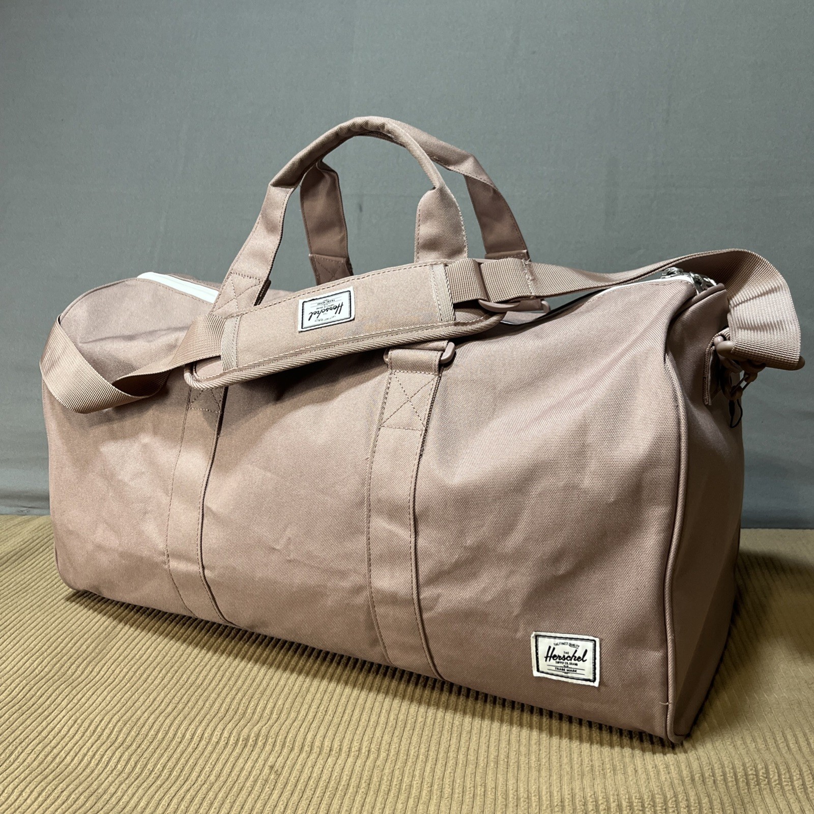 Herschel Supply Co. Novel Duffle Bag Ash Rose Travel Bag 11.75 x 20.5 x 10