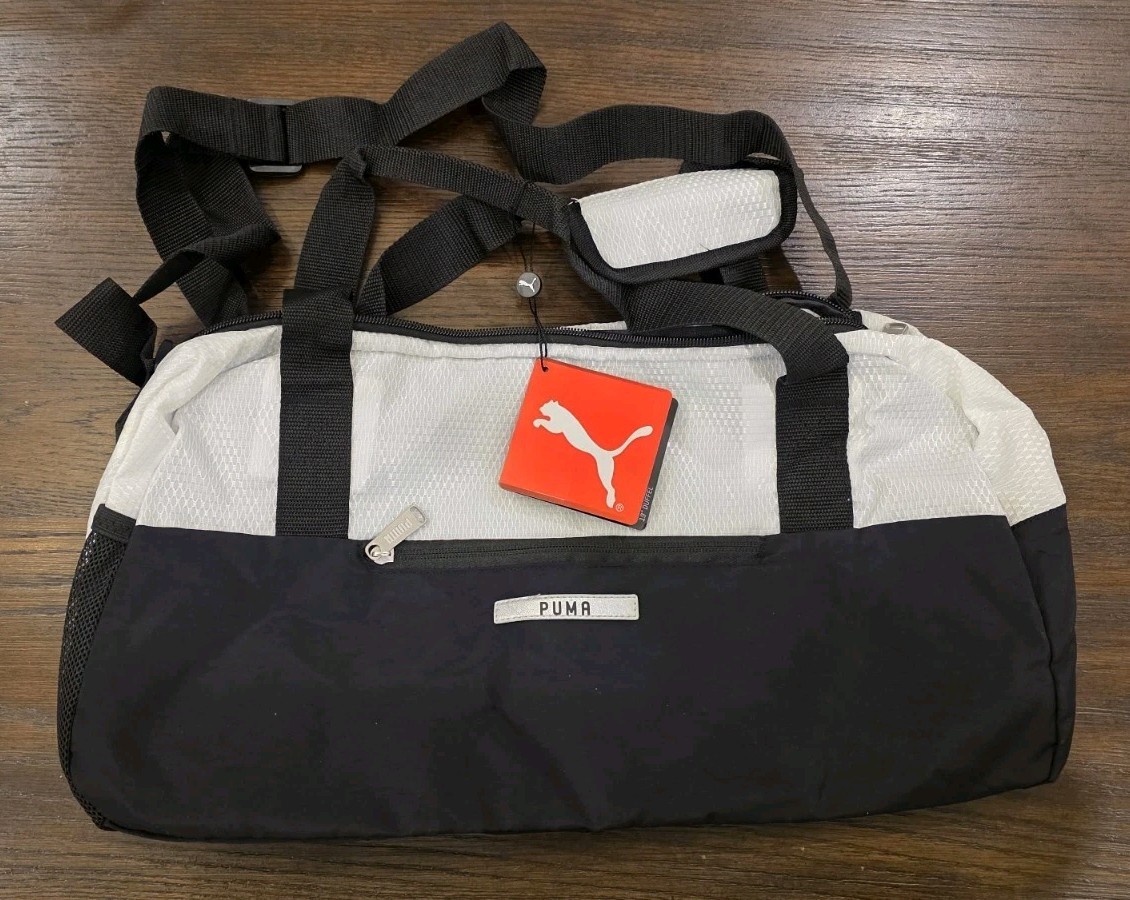 NWT Puma Duffel Bag Style PV1820-105 White/Black 19″x10″x9″ – NM40