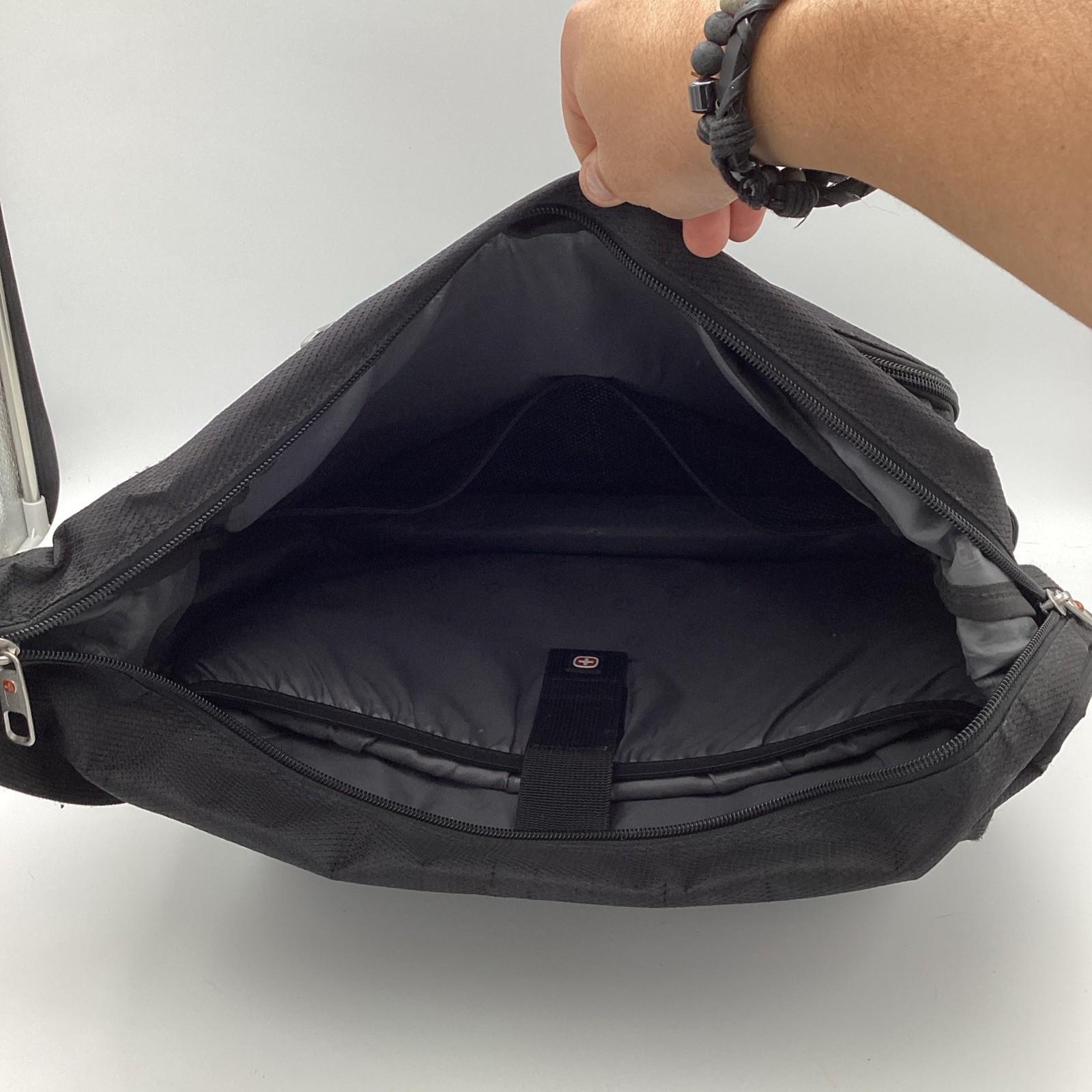 SwissGear Laptop Messenger Bag 16” Briefcase Shoulder Strap Travel Case Wegner