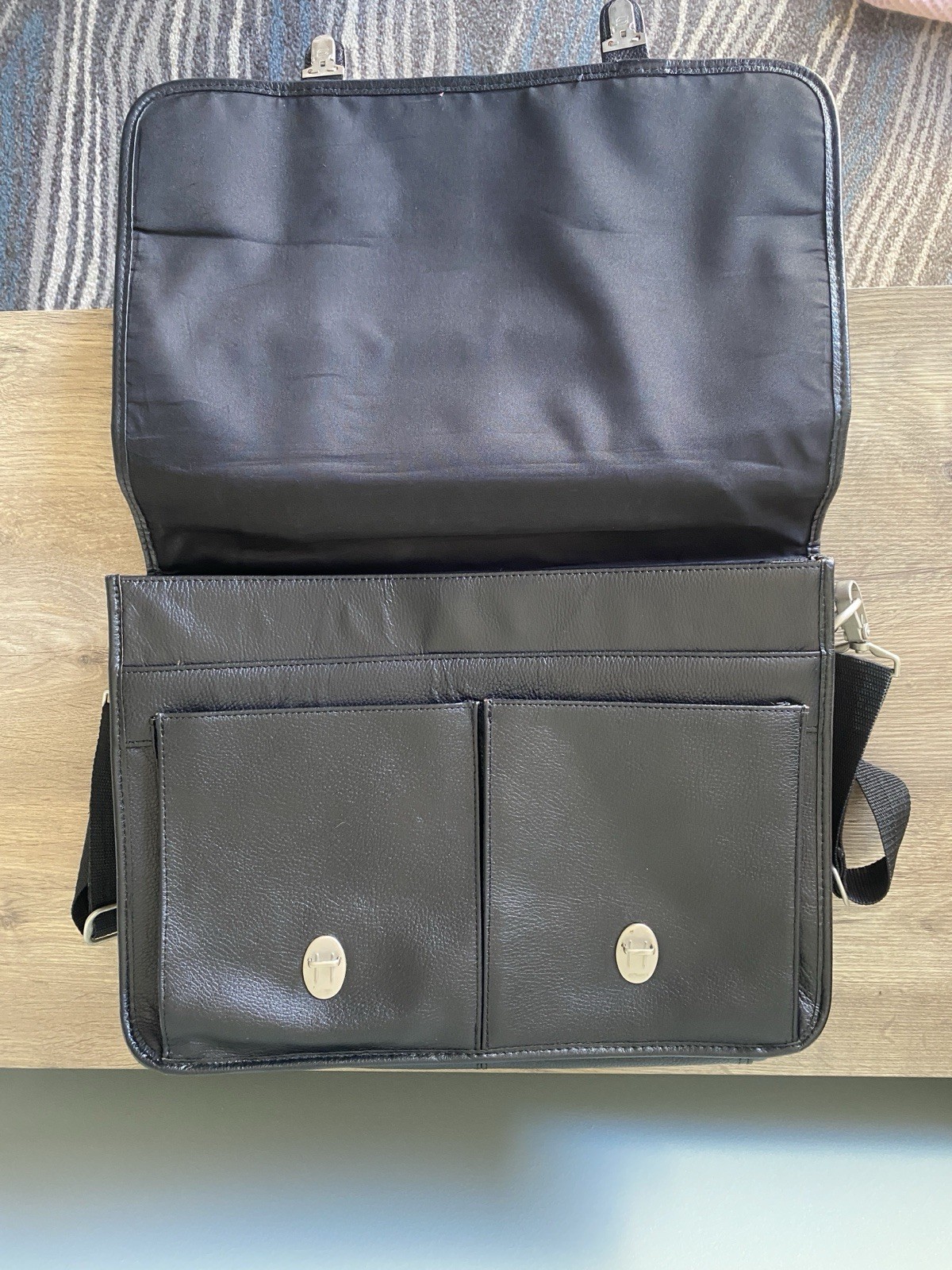 Wilson Black Leather Satchel Messenger Bag Laptop Computer Commute MINT