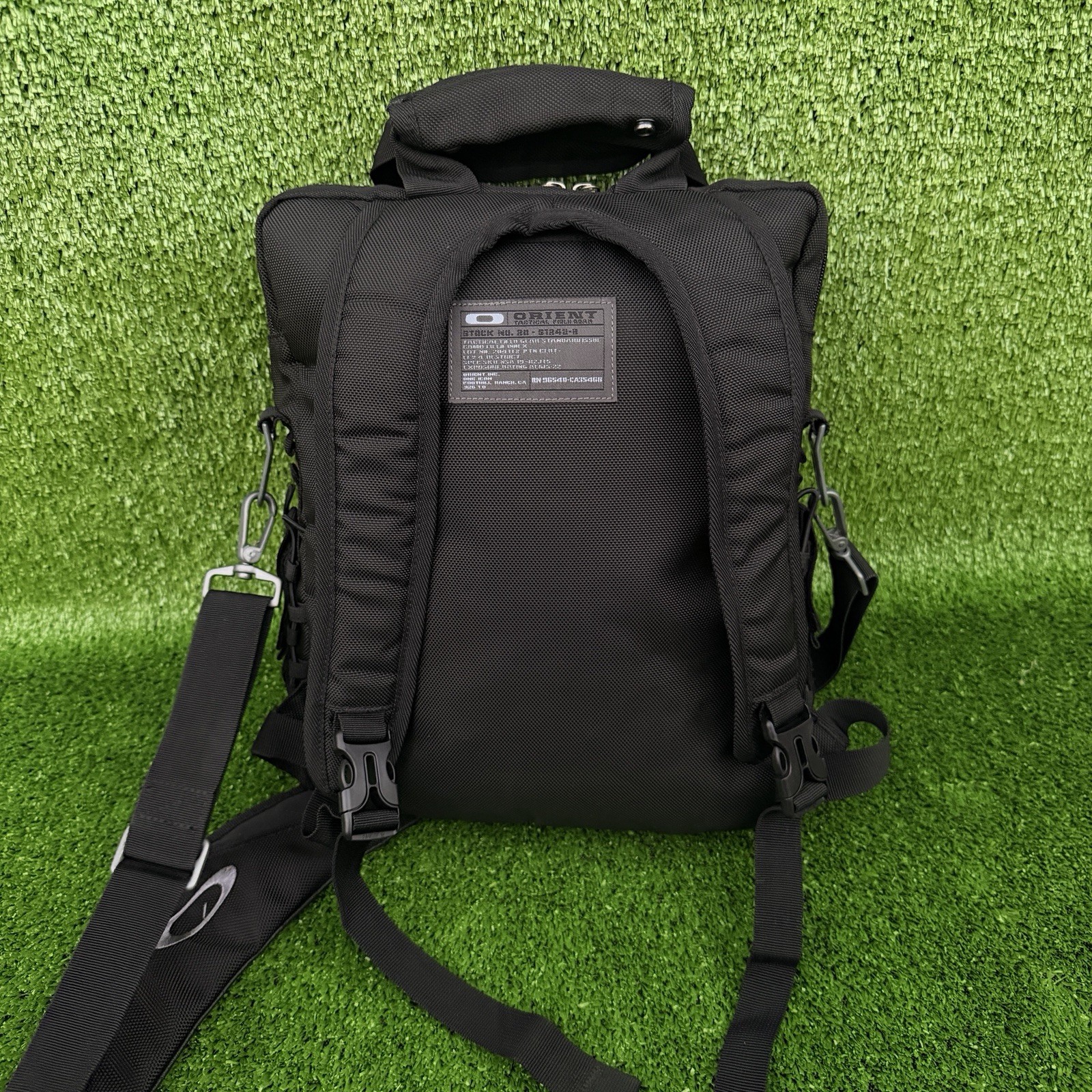 Oakley RARE VINTAGE Tactical Field Gear Vertical Messenger/BACKPACK 2Way Bag Y2K