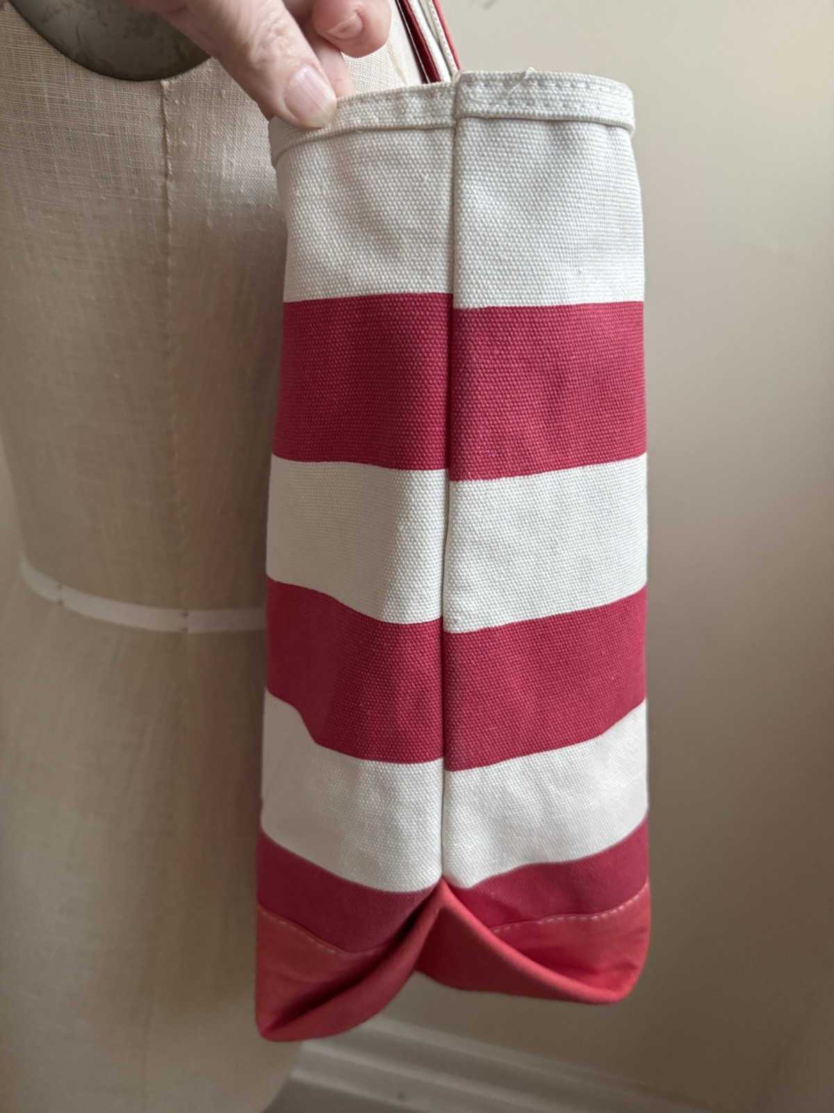 Nissan Summer Zip Tote Retro Beach Bag Red & White Striped Canvas 2013