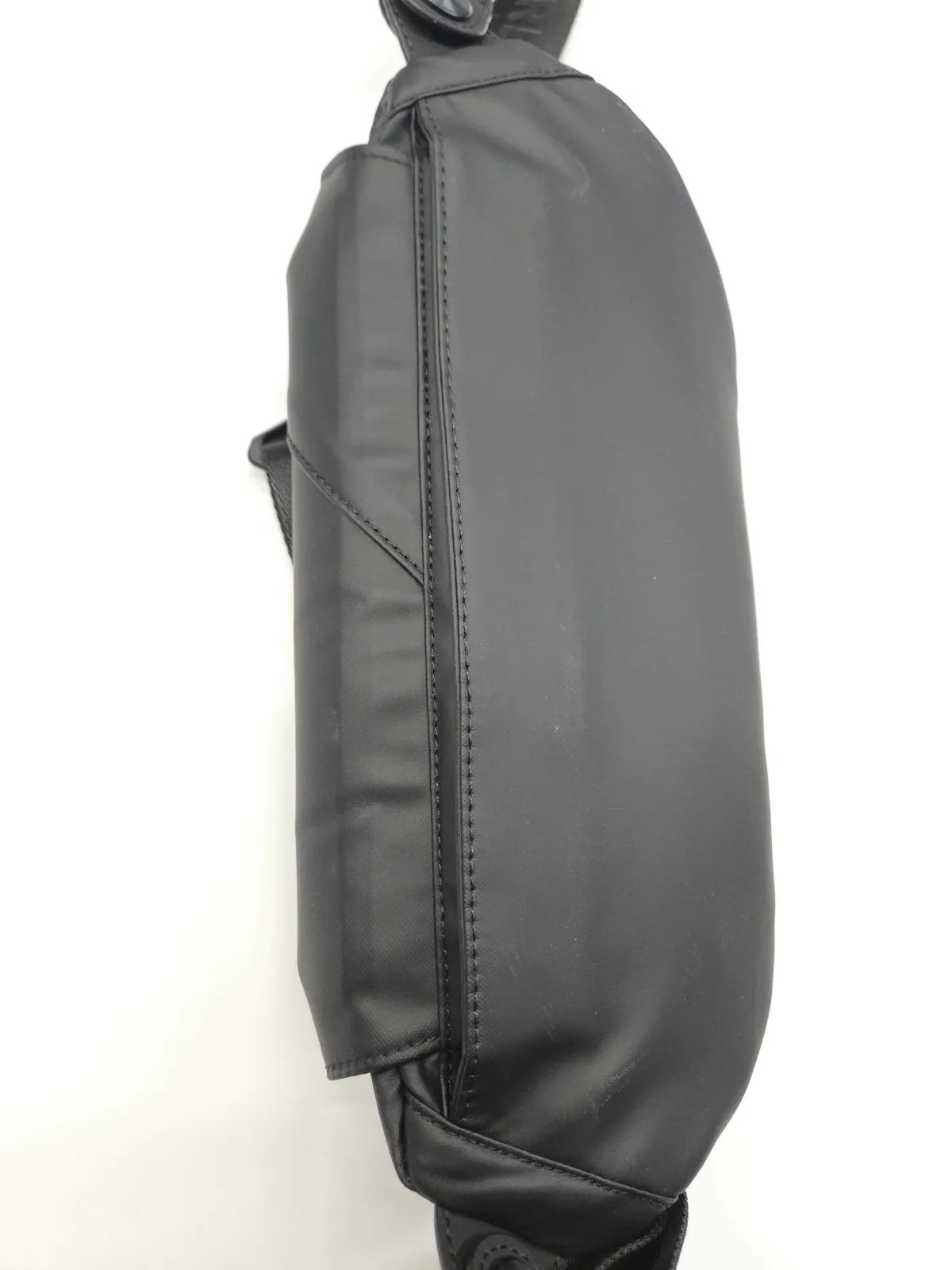 Crossbody Sling Bag 1.3L Chest Pack RFID Water Resistant Anti Theft FidLock NWT