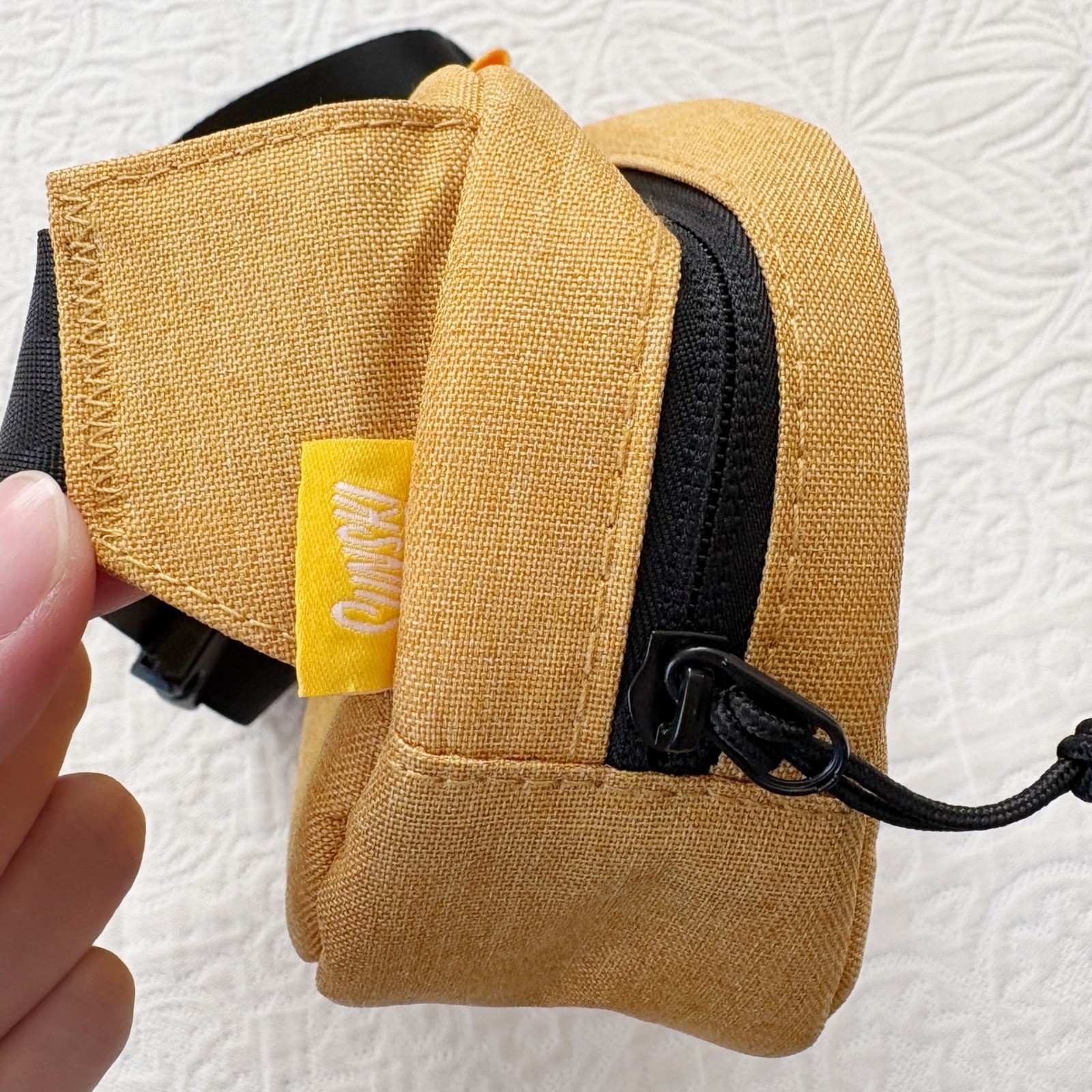 Sunski Type-1 Fun Sling Crossbody Bag, Yellow