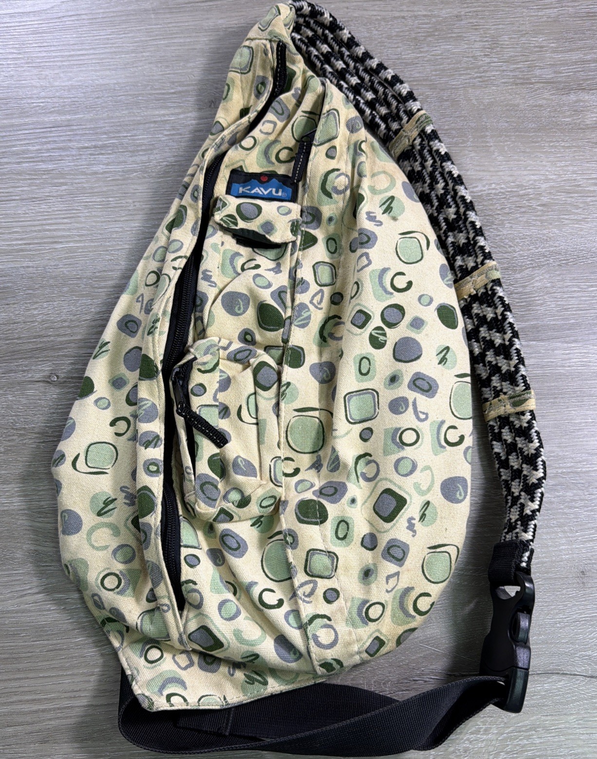KAVU Rope Sling Bag Crossbody Backpack Adjustable Strap Shoulder Outdoor