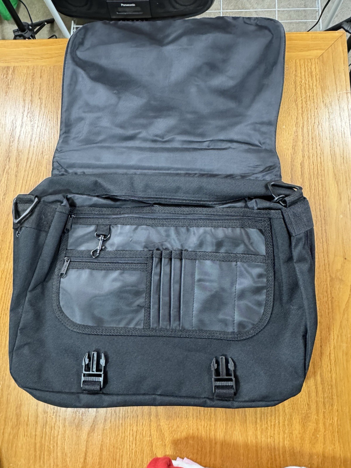 Disney Epcot Center Messenger Bag Black Embroidered Logo Laptop Briefcase 18×12