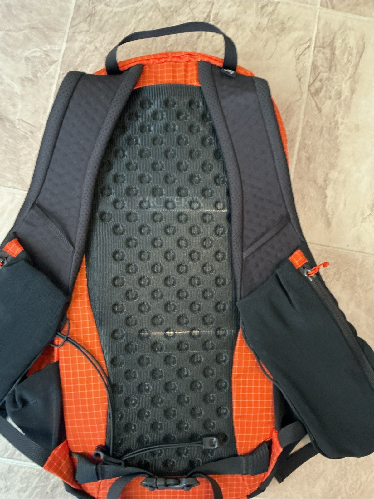 New Arc’teryx Aerios 15 Backpack Men Phenom Orange Rare