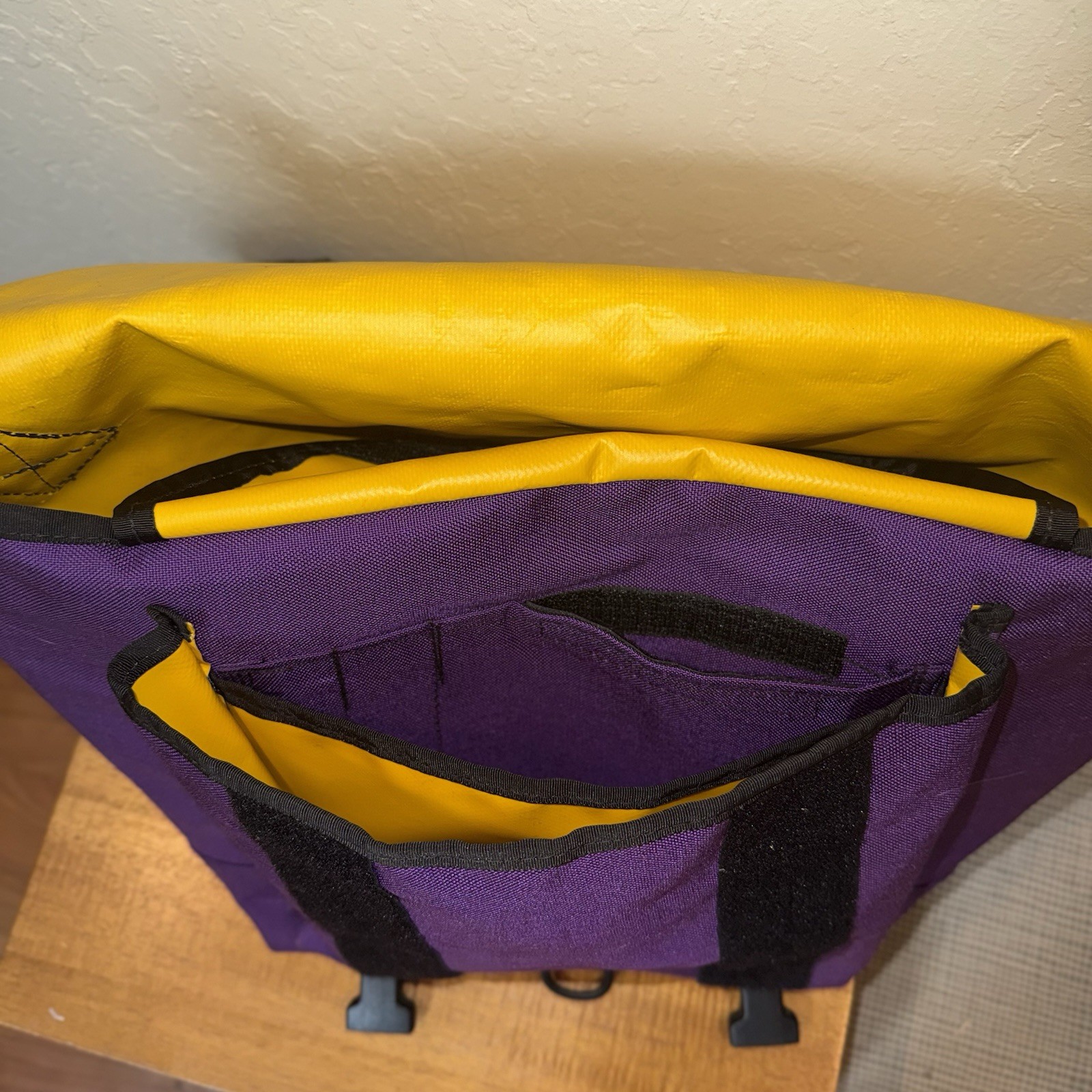 Freight Baggage San Francisco Messenger Bag Vintage Purple / Yellow