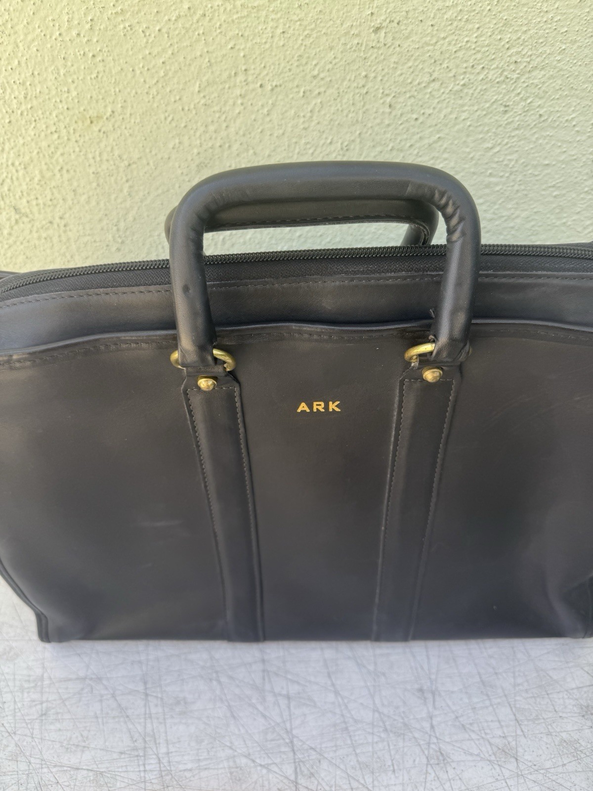 Vintage SCHLESINGER Black LEATHER BRIEFCASE Cowhide Shoulder Strap 17” X 12”