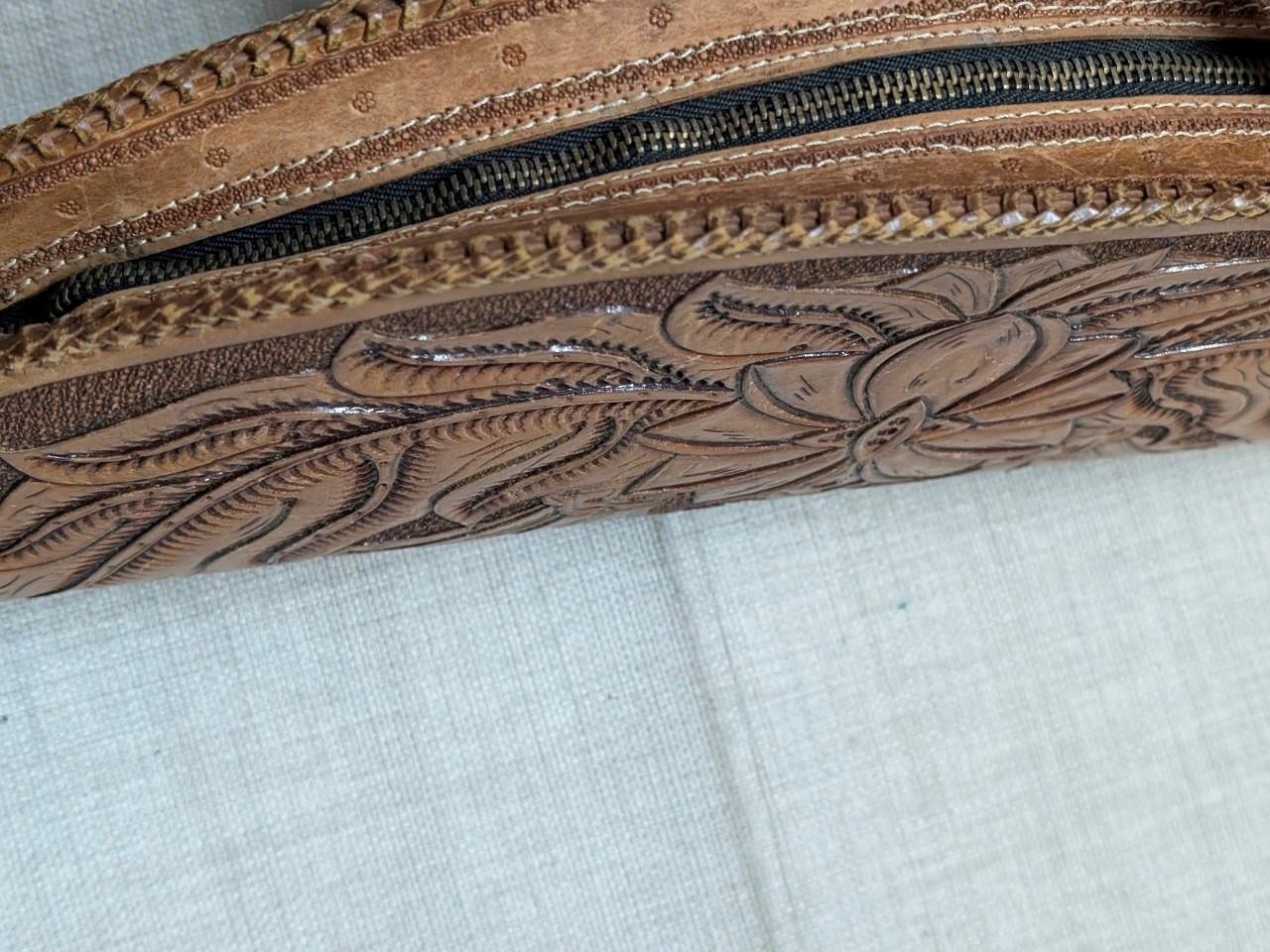 vintage TOOLED saddle bag WESTERN handcrafted leather tote 15″ toiletry clutch