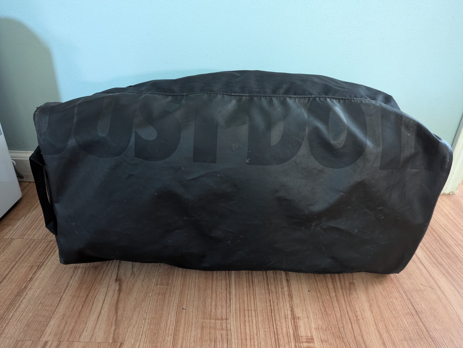 Nike Brasilia Big Swoosh Logo Handled Carry On Duffel Bag Gym Black
