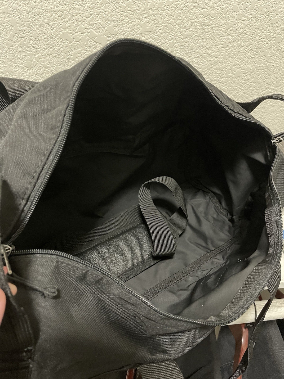 Carhartt 25L Round Duffle Bag black