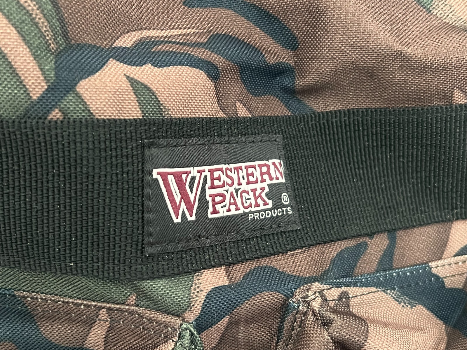 WESTERN PACK Duffle Travel Bag X-LARGE 26x14x13 Camo Hunting Outdoor Gear EUC