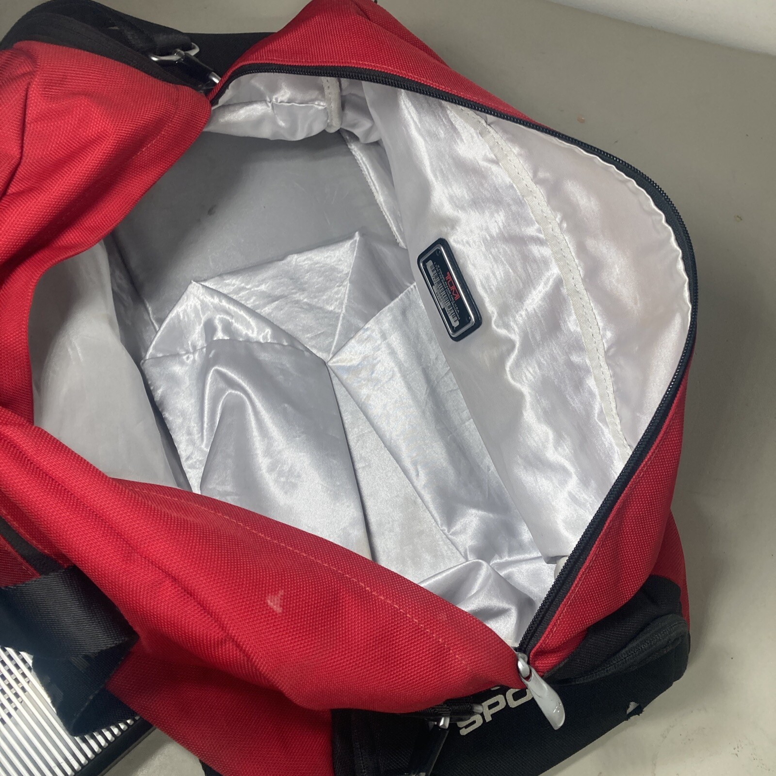 RARE! TUMI ALPHA SPORT 6645D Red Black Nylon Carry On Gym Duffle Bag READ DESCR
