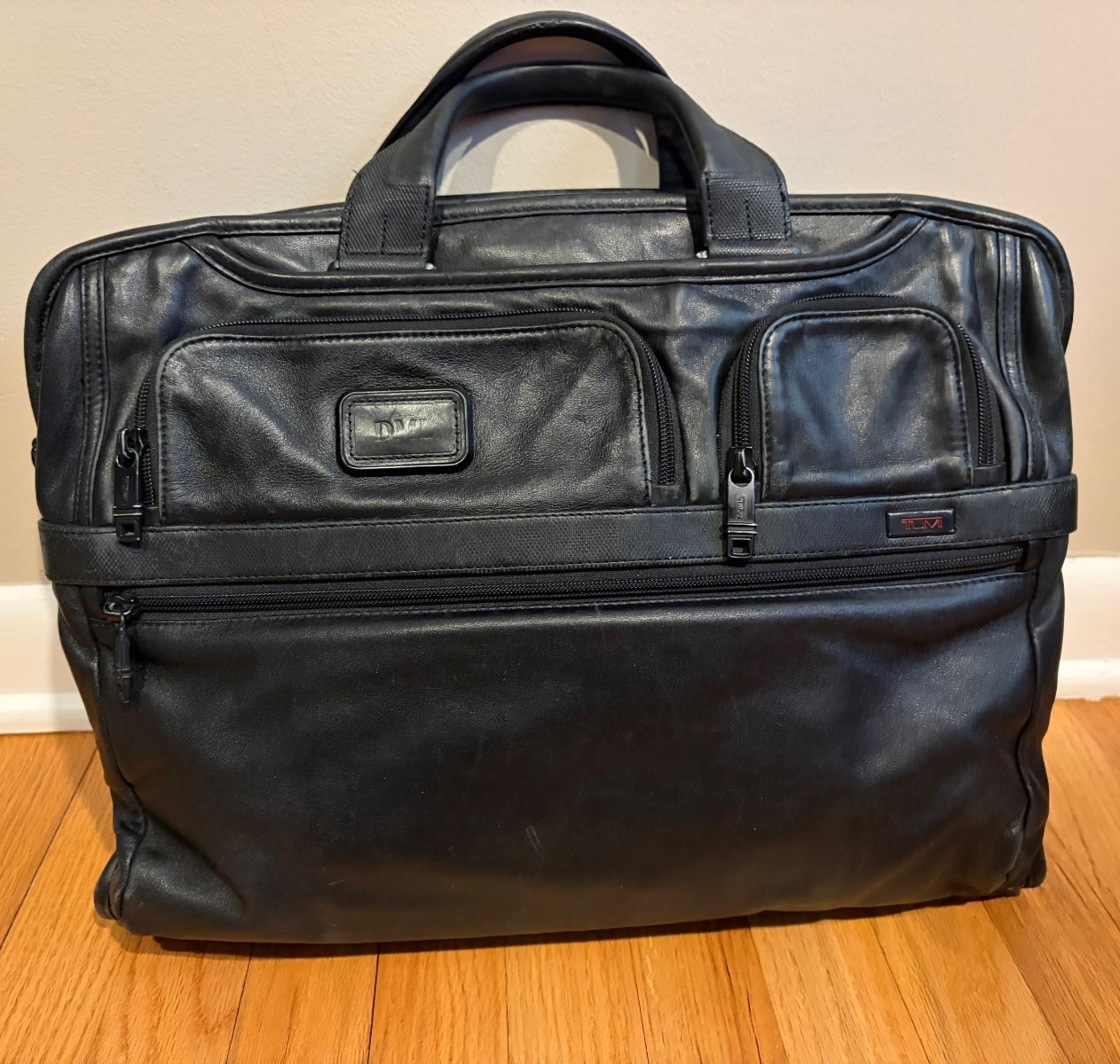 Tumi Alpha 2 Compact Large Screen Leather Briefcase Laptop Bag Reg $895 FS!