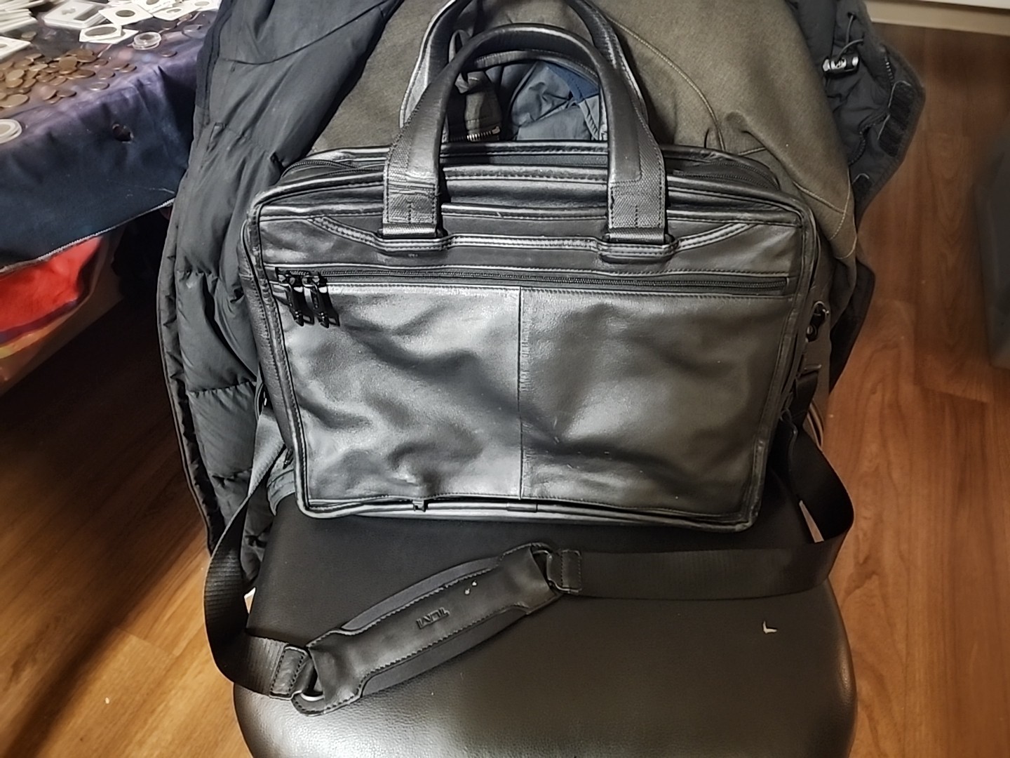 Tumi Alpha Compact Large Screen Briefcase Laptop Bag Leather 96114DH Reg $600+