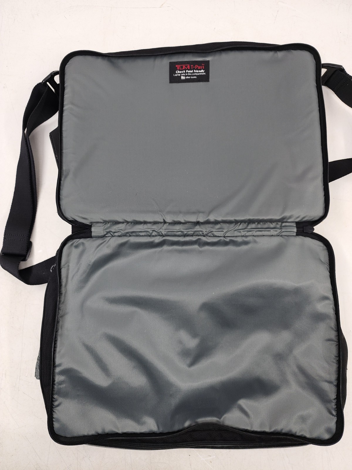 Tumi T-Tech Essential Gear Laptop Shoulder Briefcase Bag Messenger Nylon 58516D