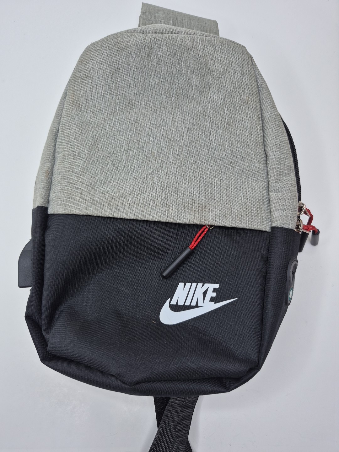 Nike Crossbody Laptop Bag 12″x8″x2.5″ Gray & Black