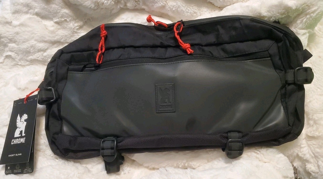 Chrome Industries Kadet Sling Messenger Bag BLCKCHRM 9 Liter Black Crossbody NWT