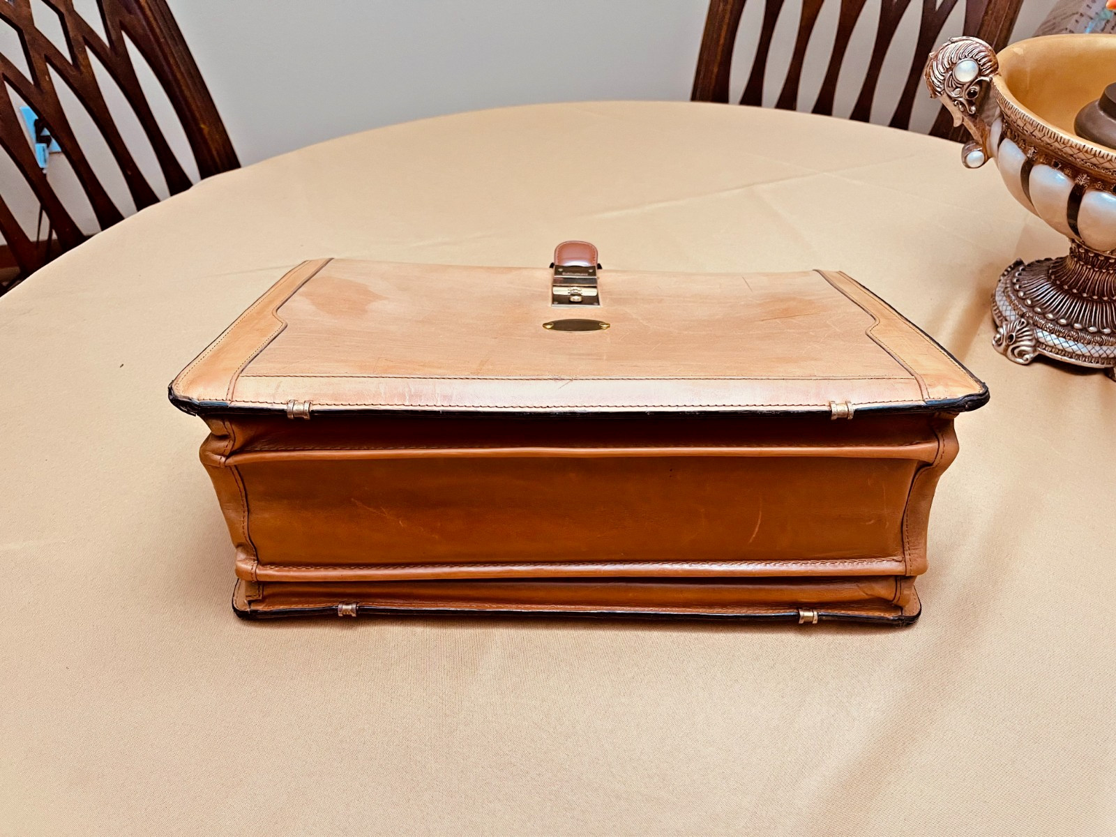 SCHLESINGER BROTHERS Tan Heavy Leather Briefcase / Lawyer Bag – Made in USA