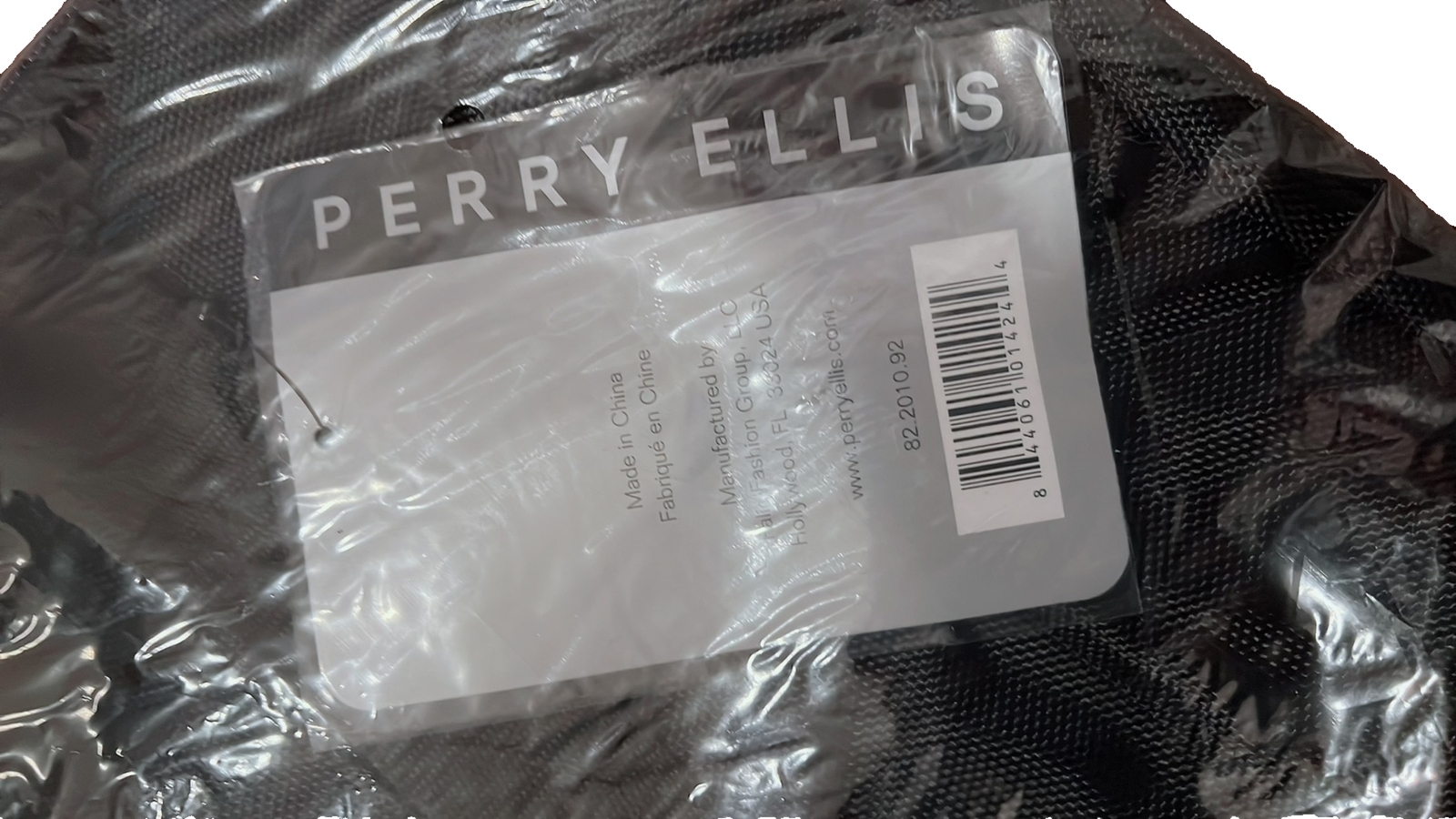 Perry Ellis-“Black Duffle Gym Bag”- Travel Luggage Carry On-(NEW WITH TAGS)