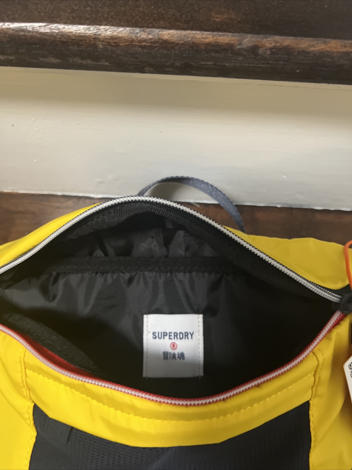 SUPERDRY Sportstyle Bum Bag Waist Crossbody Bag LARGE Yellow Fanny Pack NWT