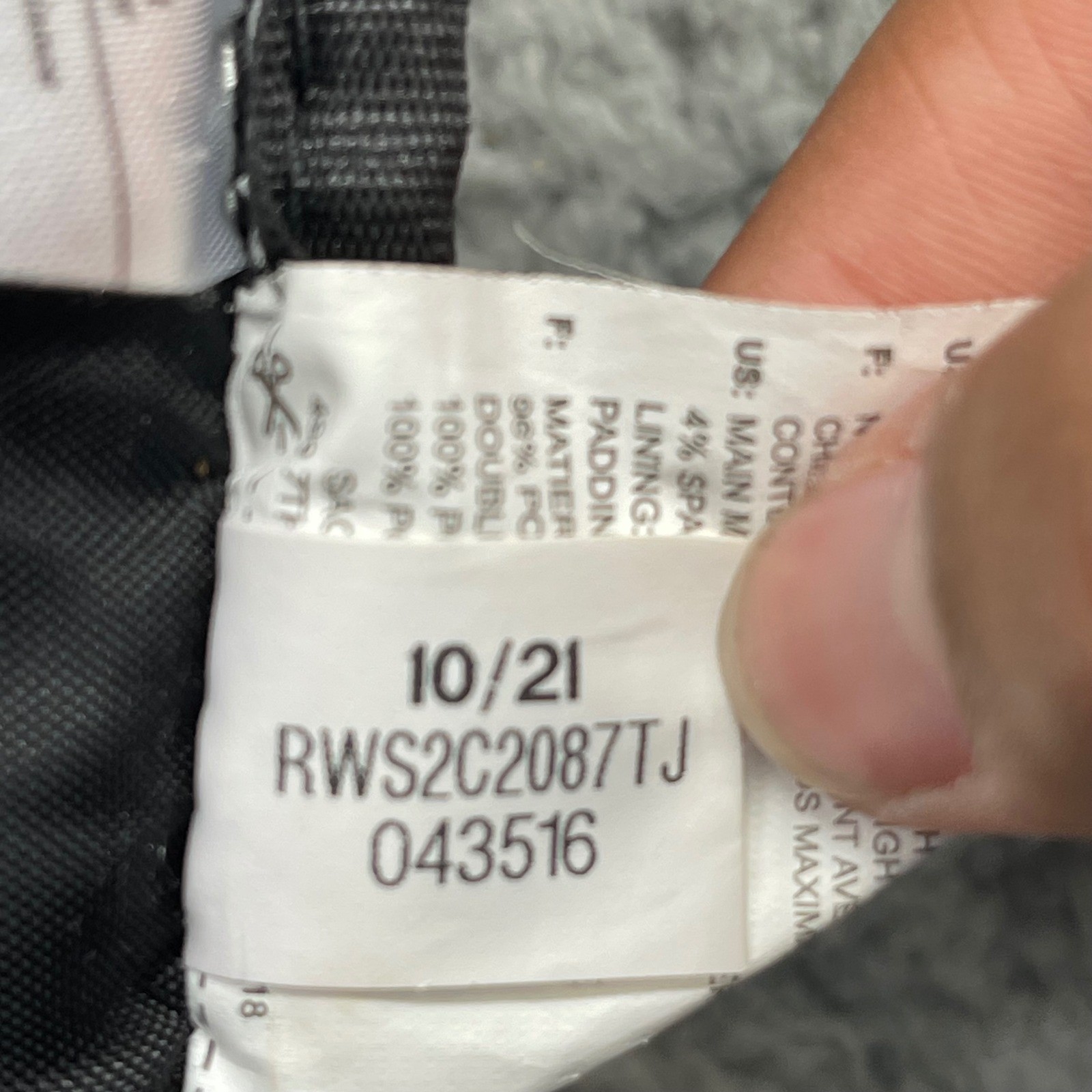 Reebok RWS2C2087TJ Black Crossbody Adjustable Strap Logo 043516 Travel Side Bag