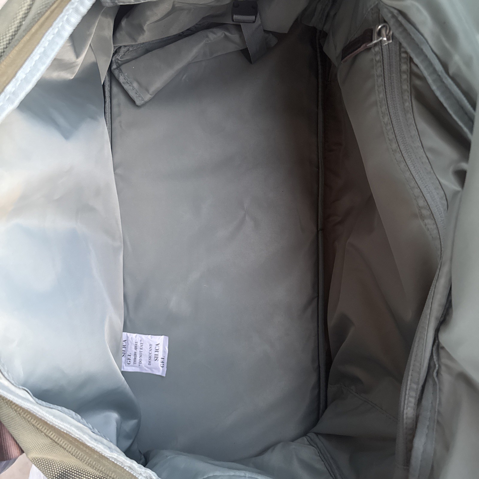 ABERCROMBIE & KENT Large Duffle Bag Travel Weekender Safari Green with Strap**