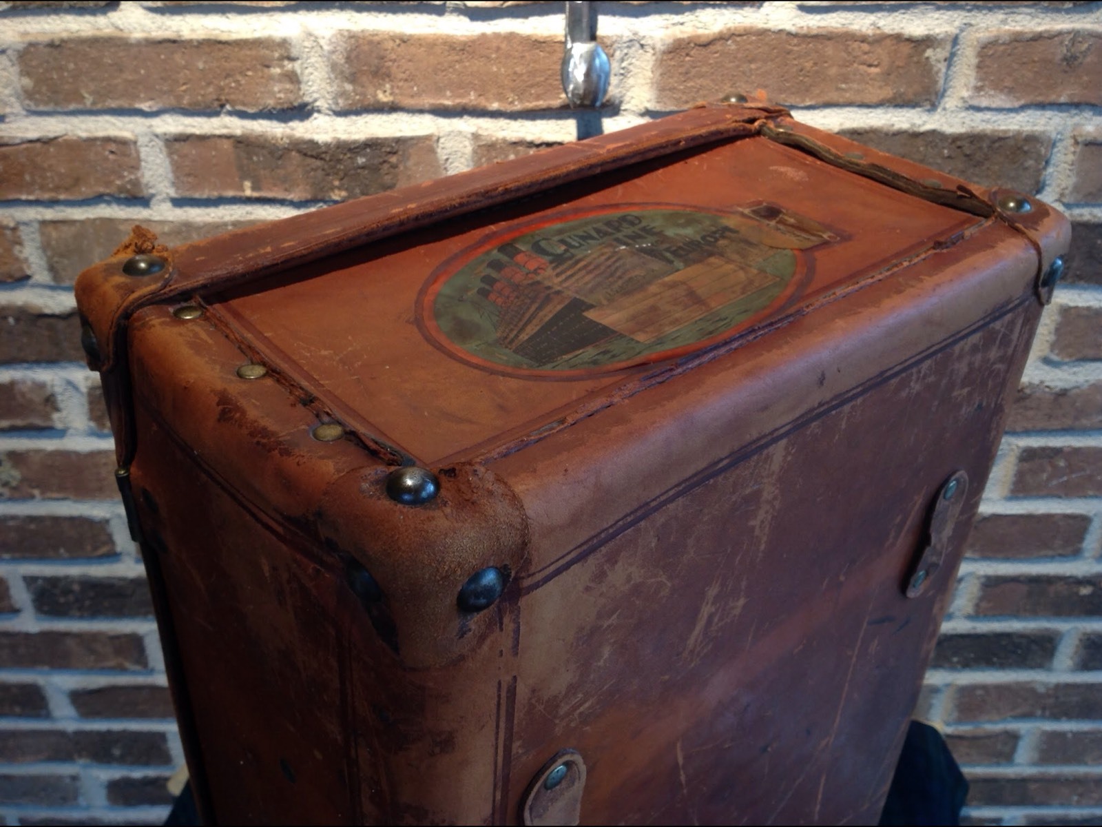 VINTAGE 1930s SADDLE LEATHER TRAVEL STICKER PORSCHE 356 CAR RACK SUITCASE R$2198