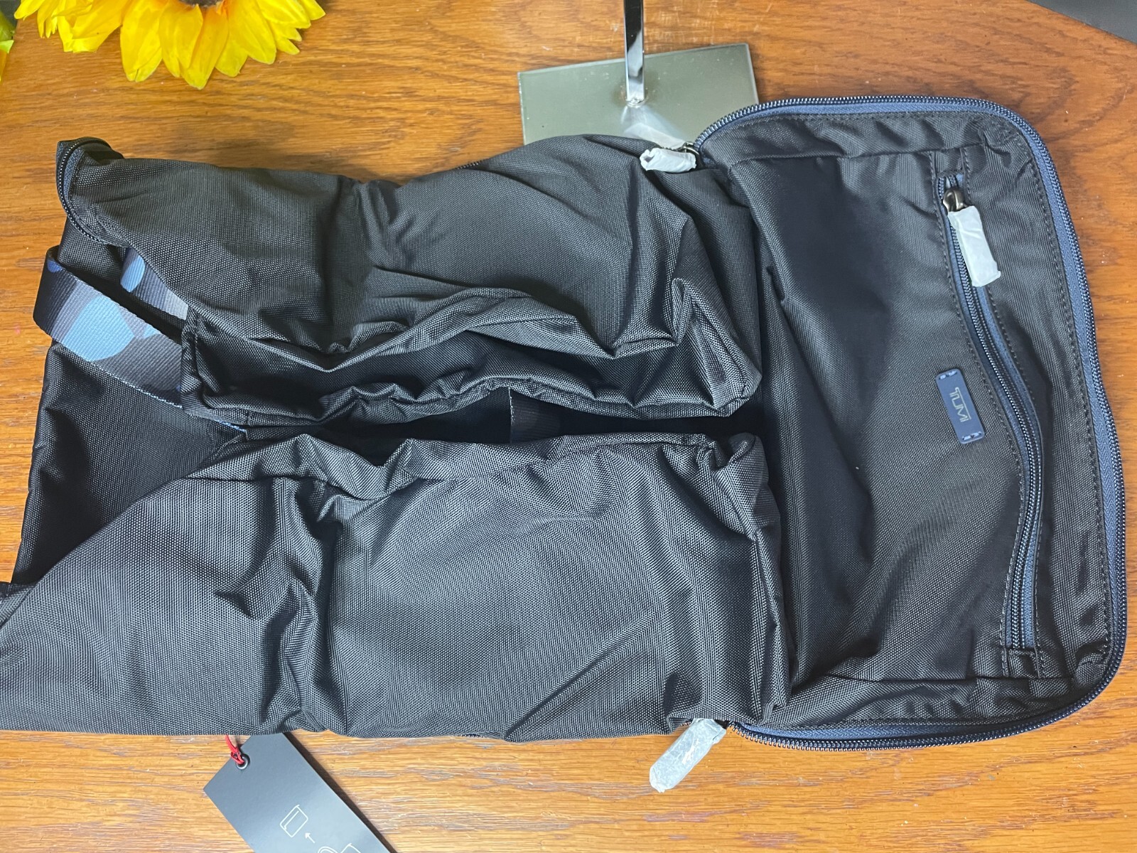 NWT TUMI NAVY CAMO BLACK PACKABLE DUFFLE FOLDABLE DUFFEL TOTE BAG TRAVEL CARRYON